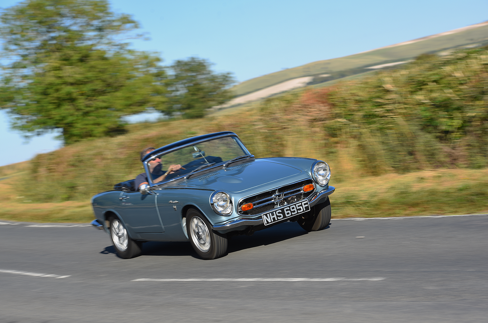 Classic & Sports Car – Baby classic sports cars do battle: Honda S800 Sport vs Fiat 850 Sport Spider vs MG Midget