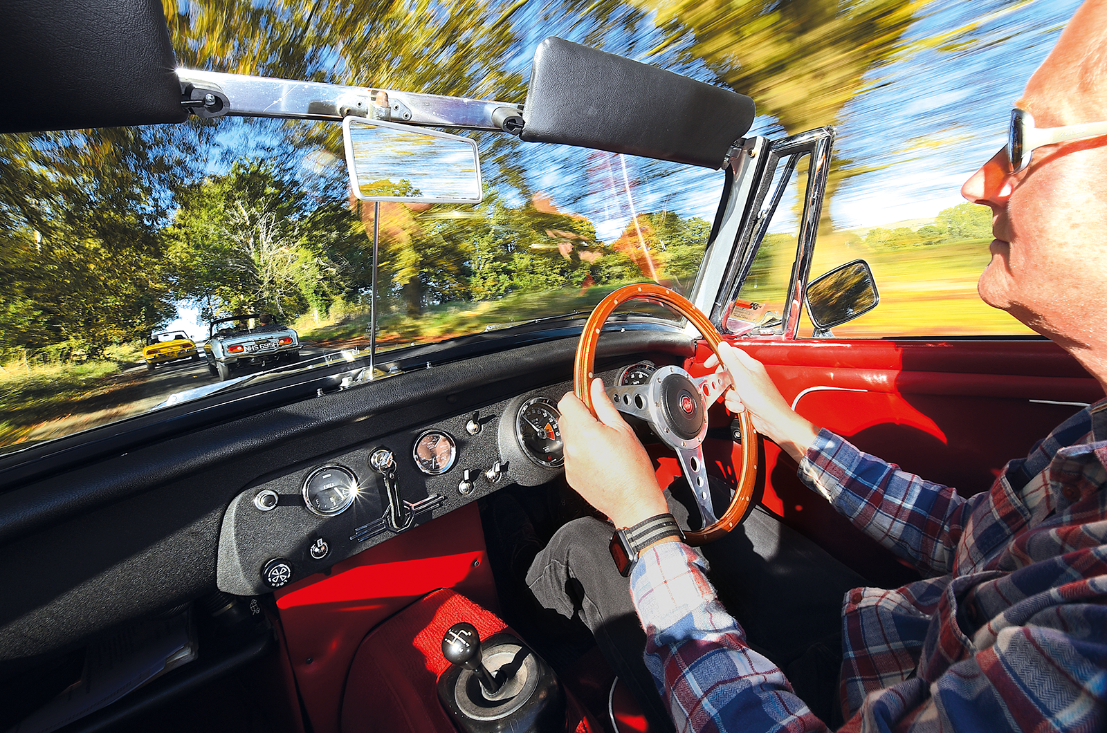 Classic & Sports Car – Baby classic sports cars do battle: Honda S800 Sport vs Fiat 850 Sport Spider vs MG Midget