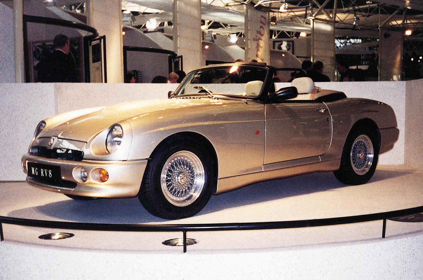 Classic & Sports Car – Buyer’s guide: MG RV8