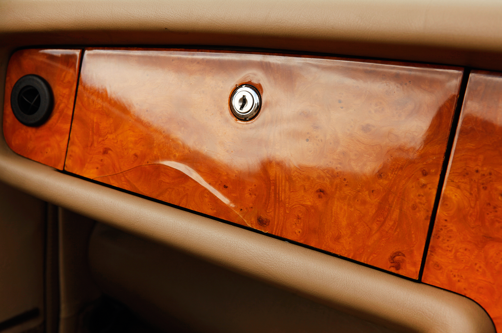 Classic & Sports Car – Buyer’s guide: MG RV8