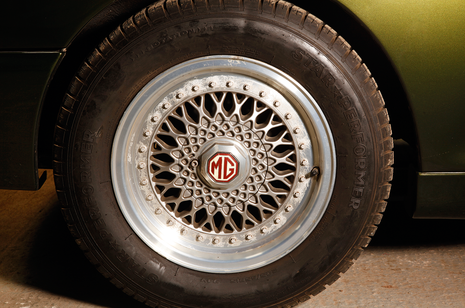 Classic & Sports Car – Buyer’s guide: MG RV8