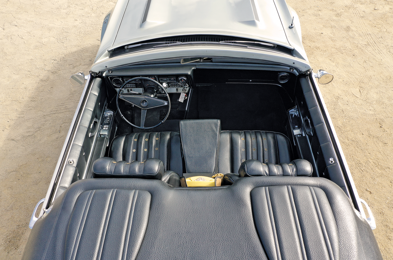 Classic & Sports Car – Mannix Oldsmobile Toronado: the least undercover cop car ever?