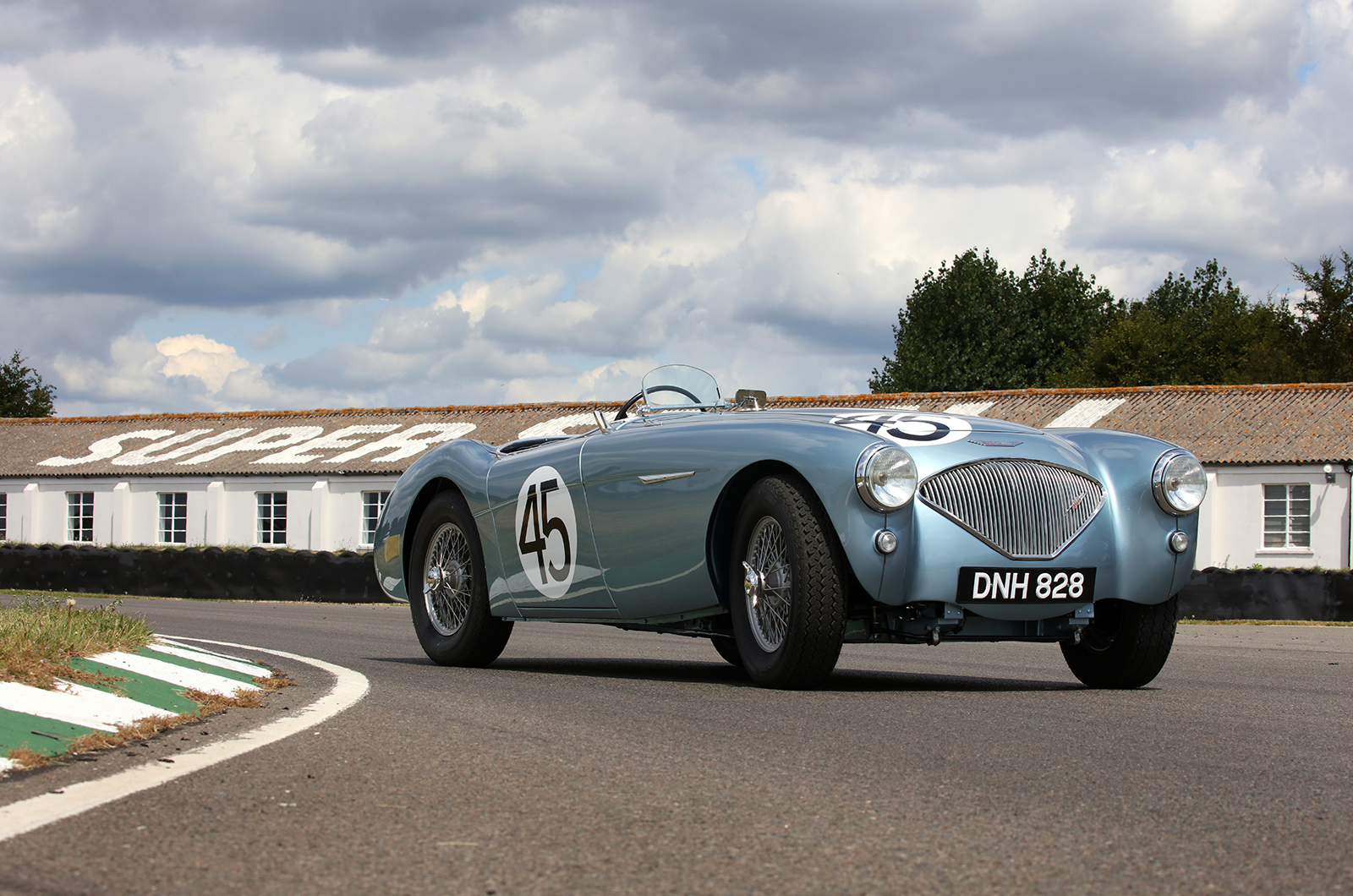 Classic & Sports Car – This unassuming Austin-Healey 100 is a pioneer privateer