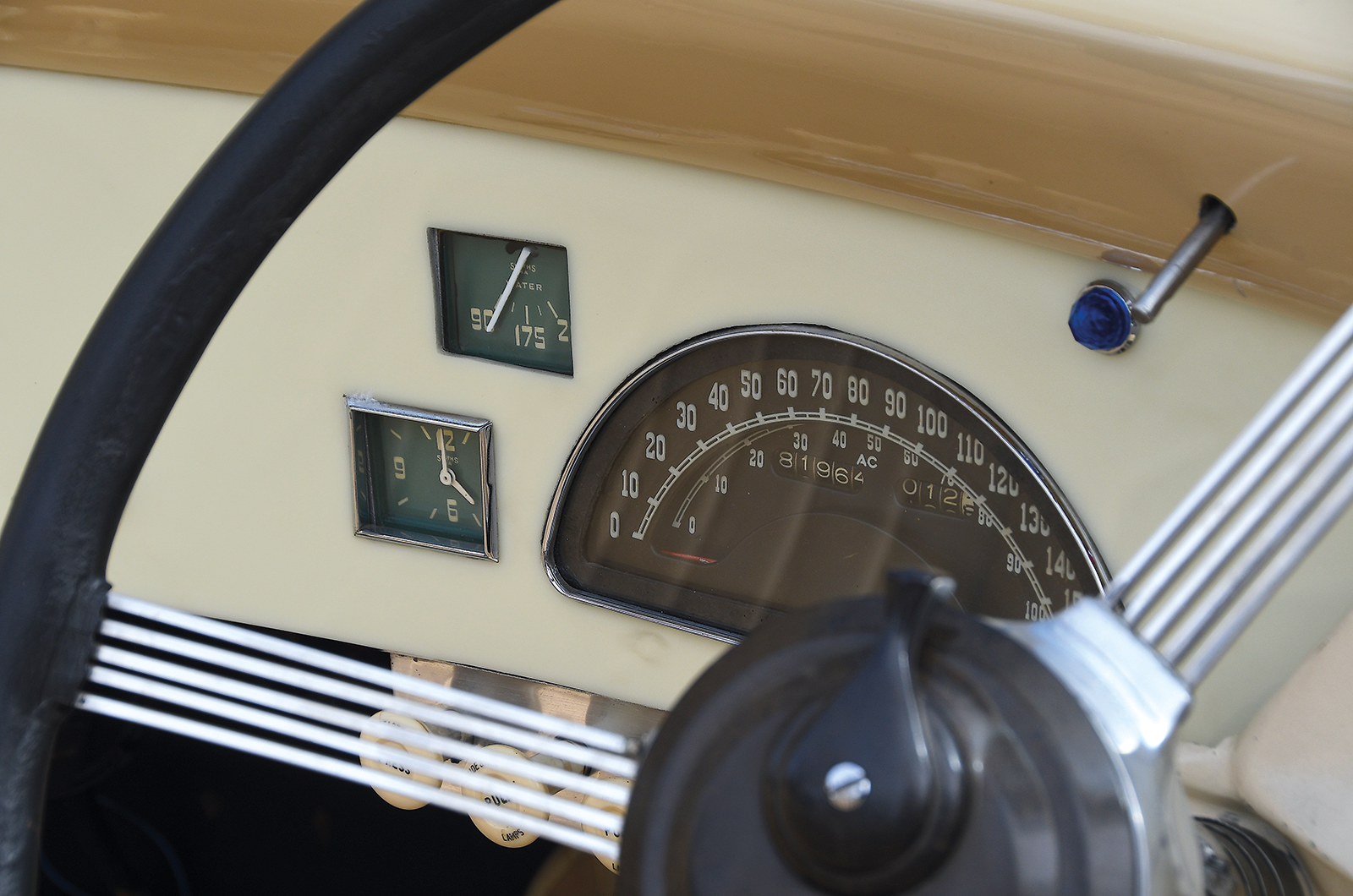 Classic & Sports Car – Whispering giant: Daimler’s Green Goddess