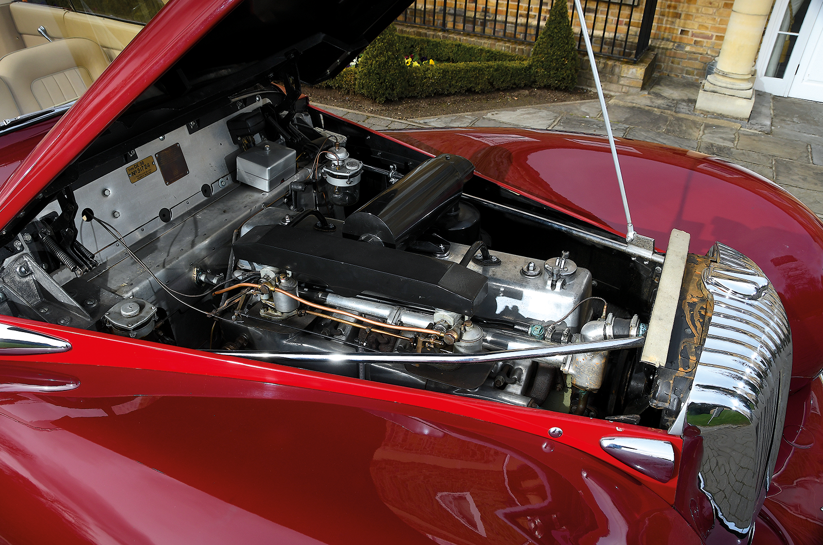 Classic & Sports Car – Whispering giant: Daimler’s Green Goddess