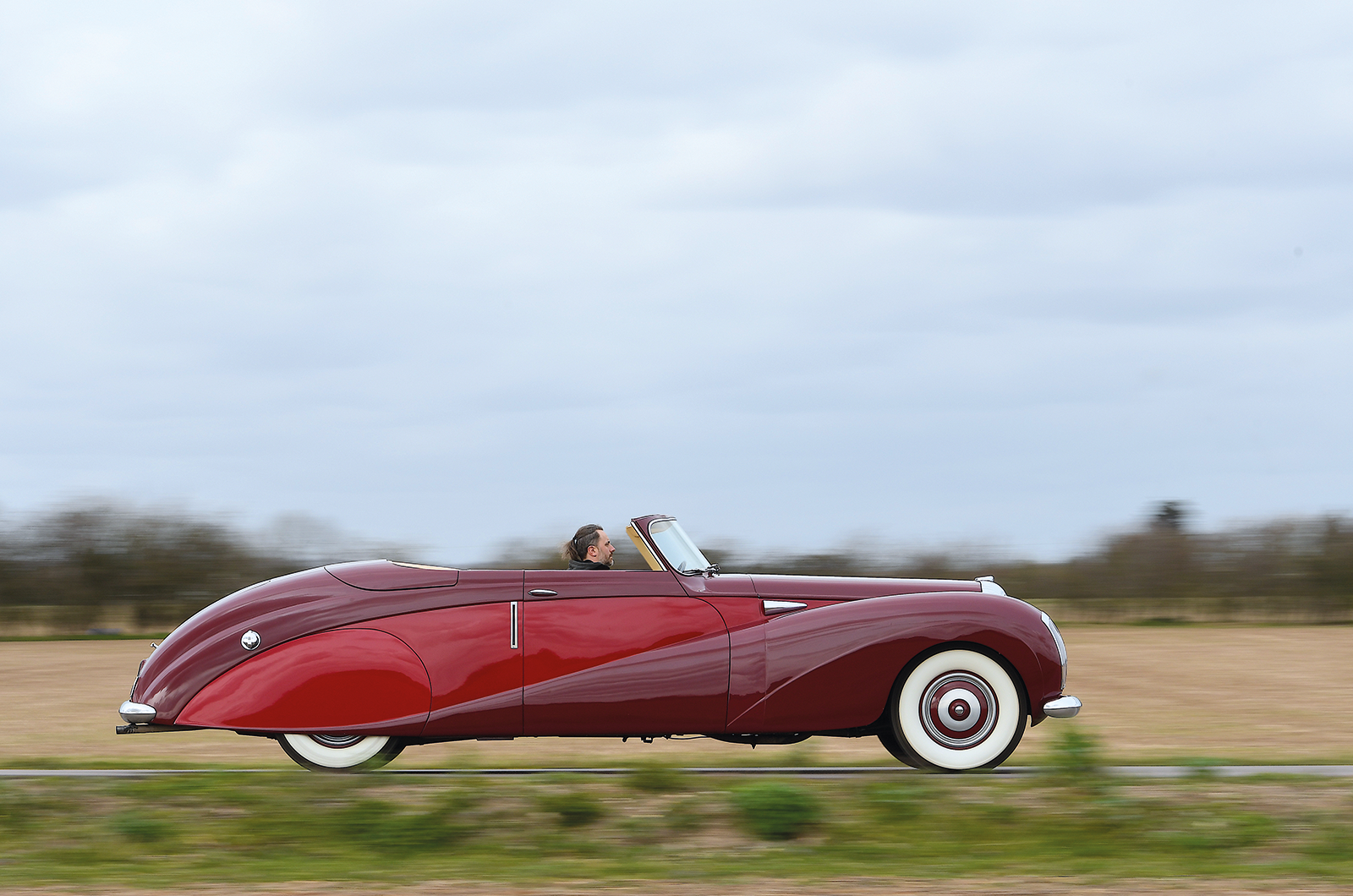 Classic & Sports Car – Whispering giant: Daimler’s Green Goddess