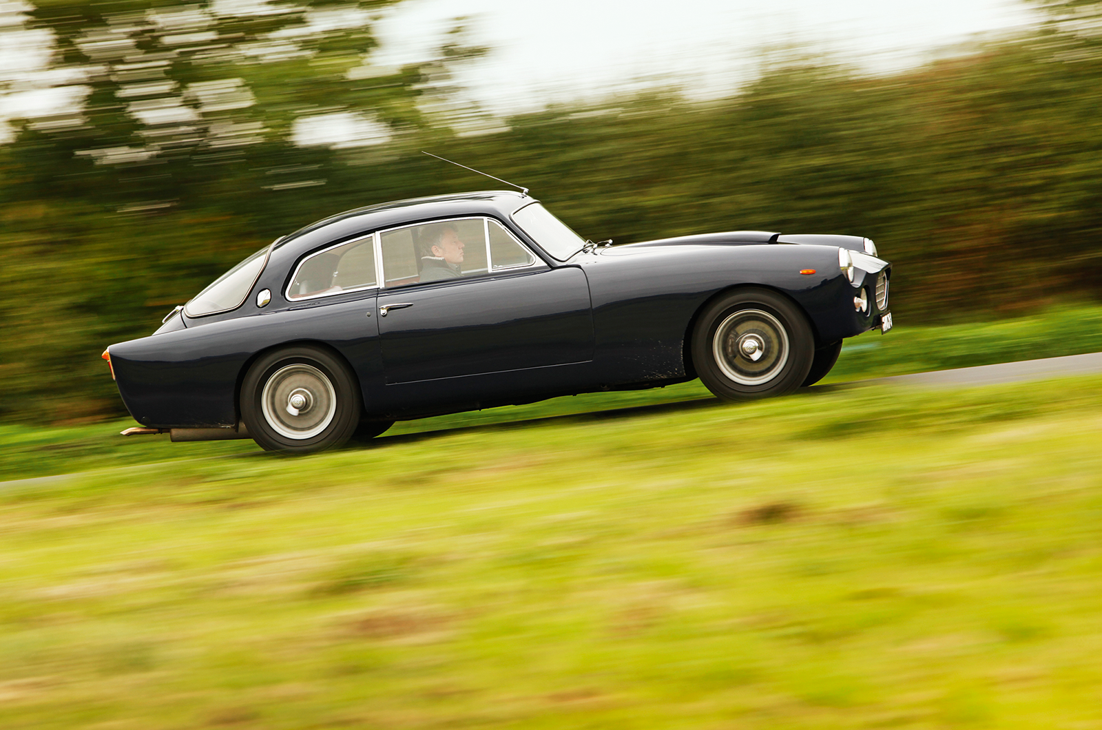 Classic & Sports Car – Six of the best: AC Greyhound vs Bristol 406 Zagato