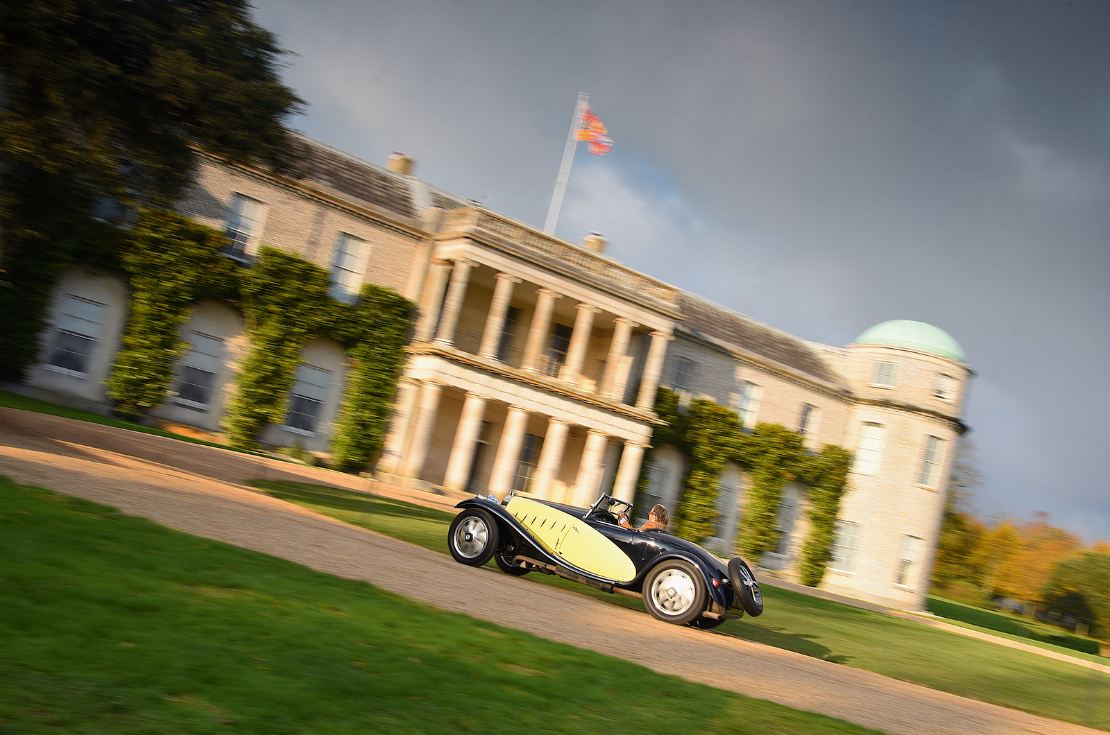 Classic & Sports Car – Bugatti Type 55: a Bug’s life