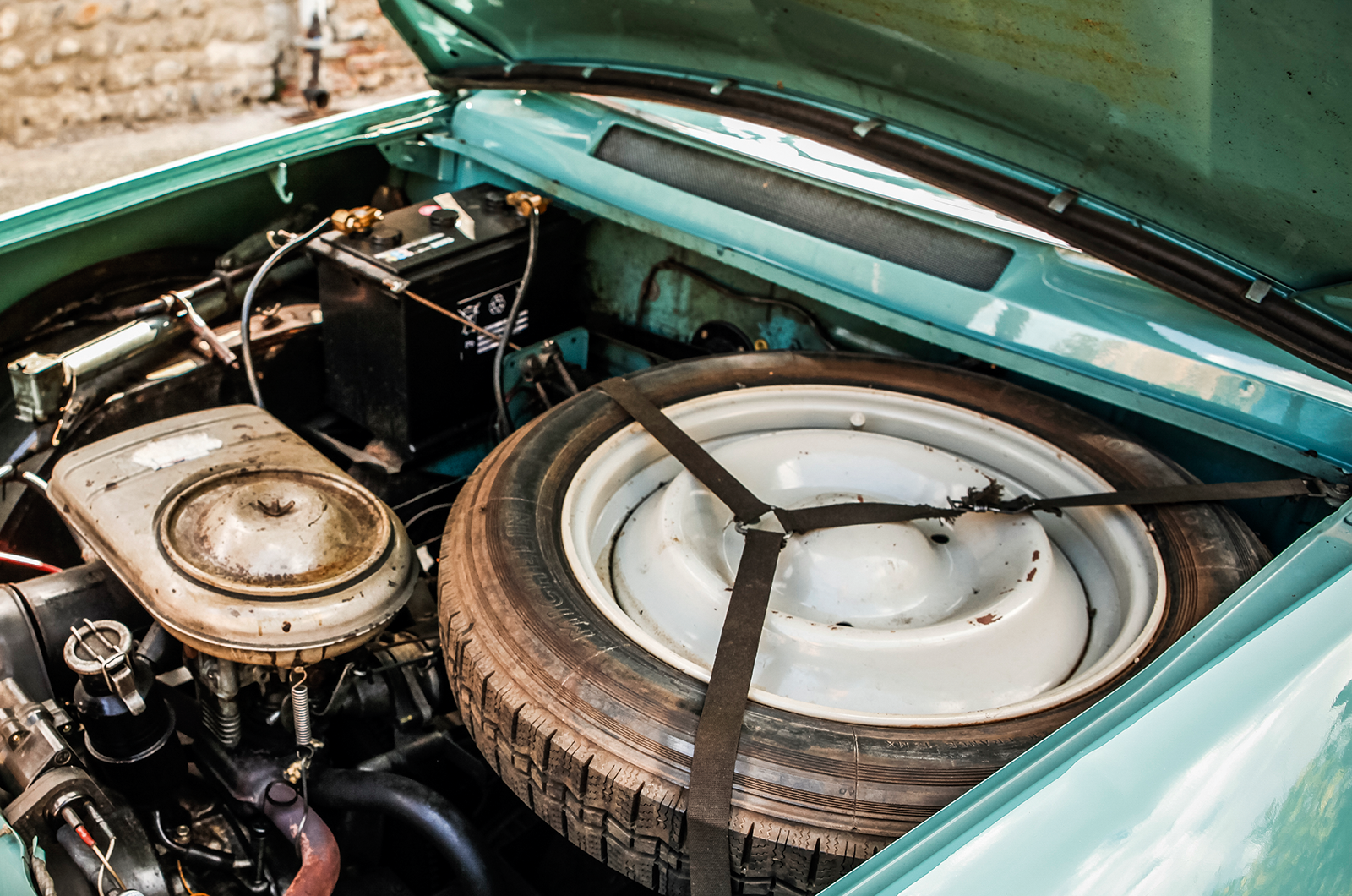 Classic & Sports Car – Citroën Ami 6: baroque and roll