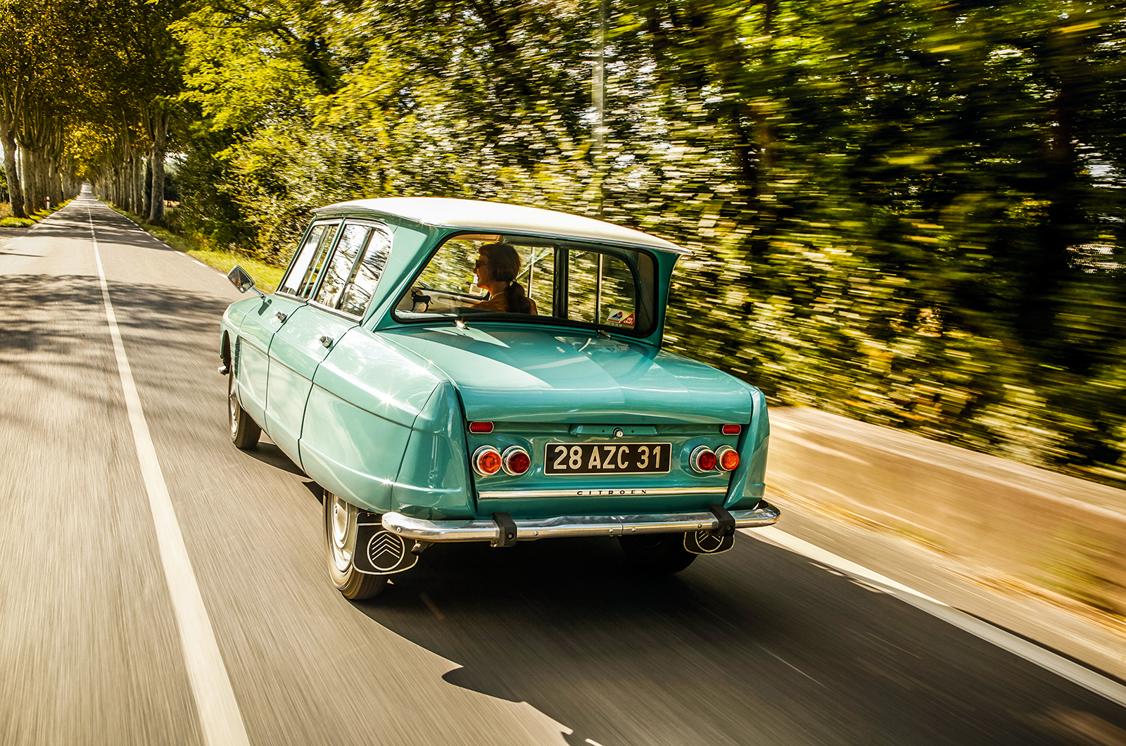 Classic & Sports Car – Citroën Ami 6: baroque and roll