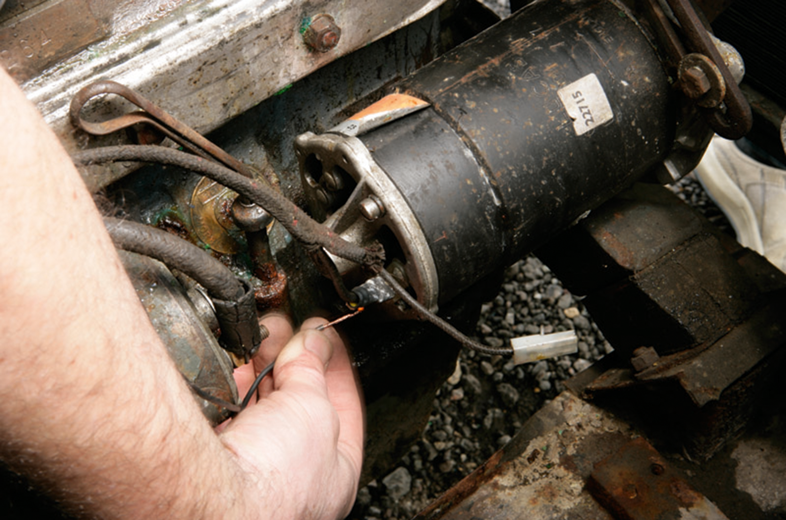 Classic & Sports Car – How to… overhaul your classic car’s dynamo