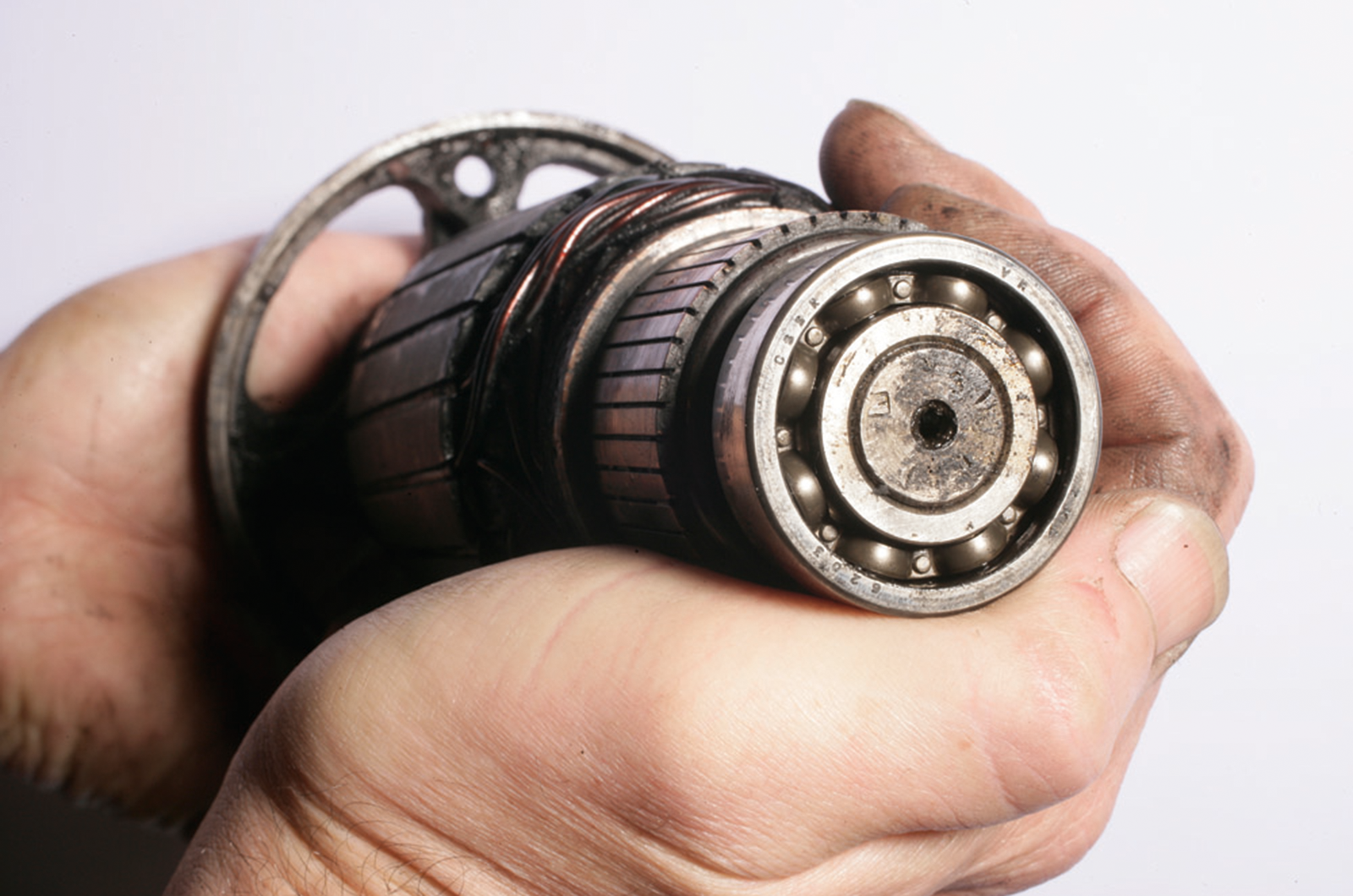 Classic & Sports Car – How to… overhaul your classic car’s dynamo