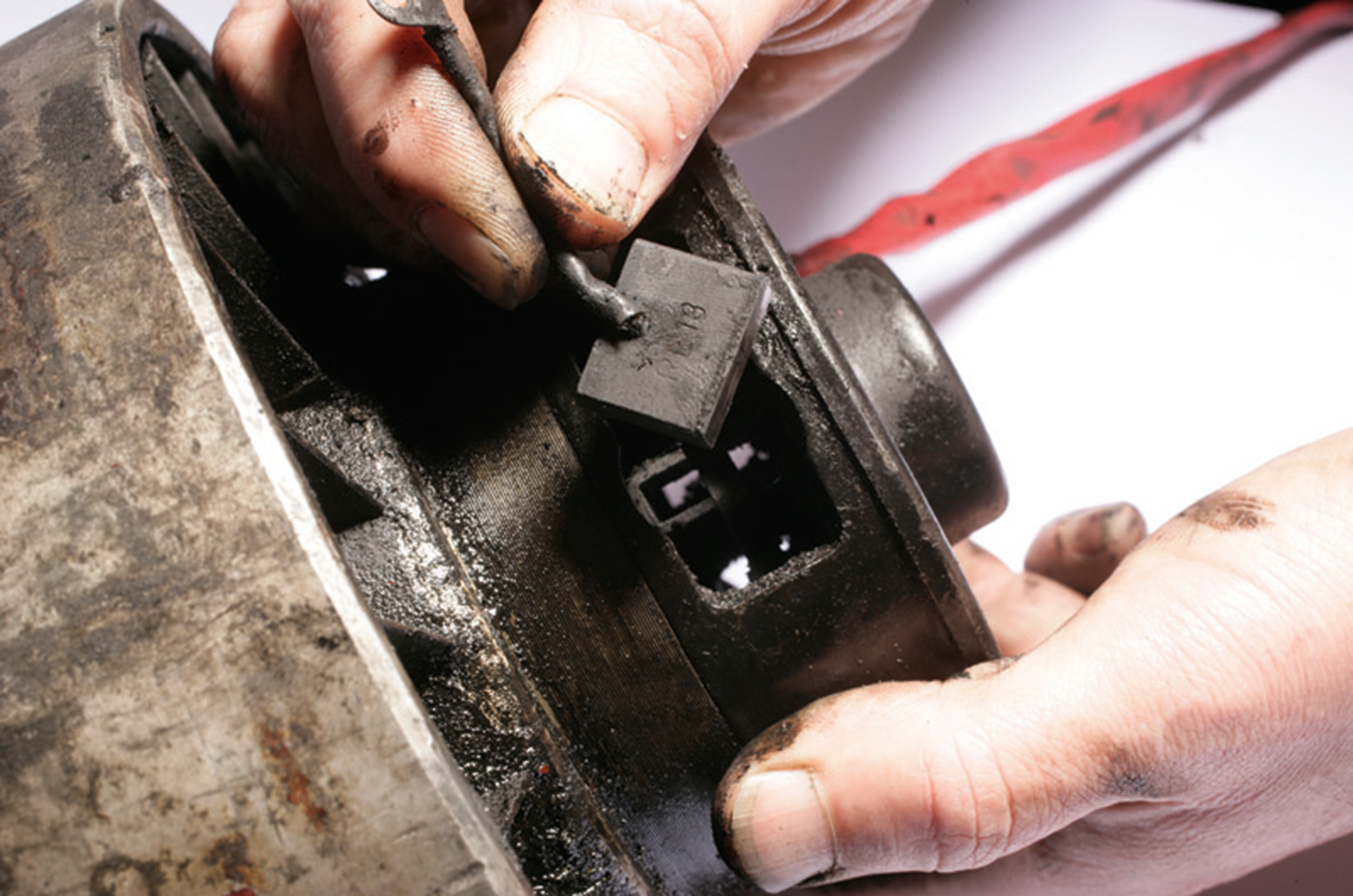 Classic & Sports Car – How to… overhaul your classic car’s dynamo