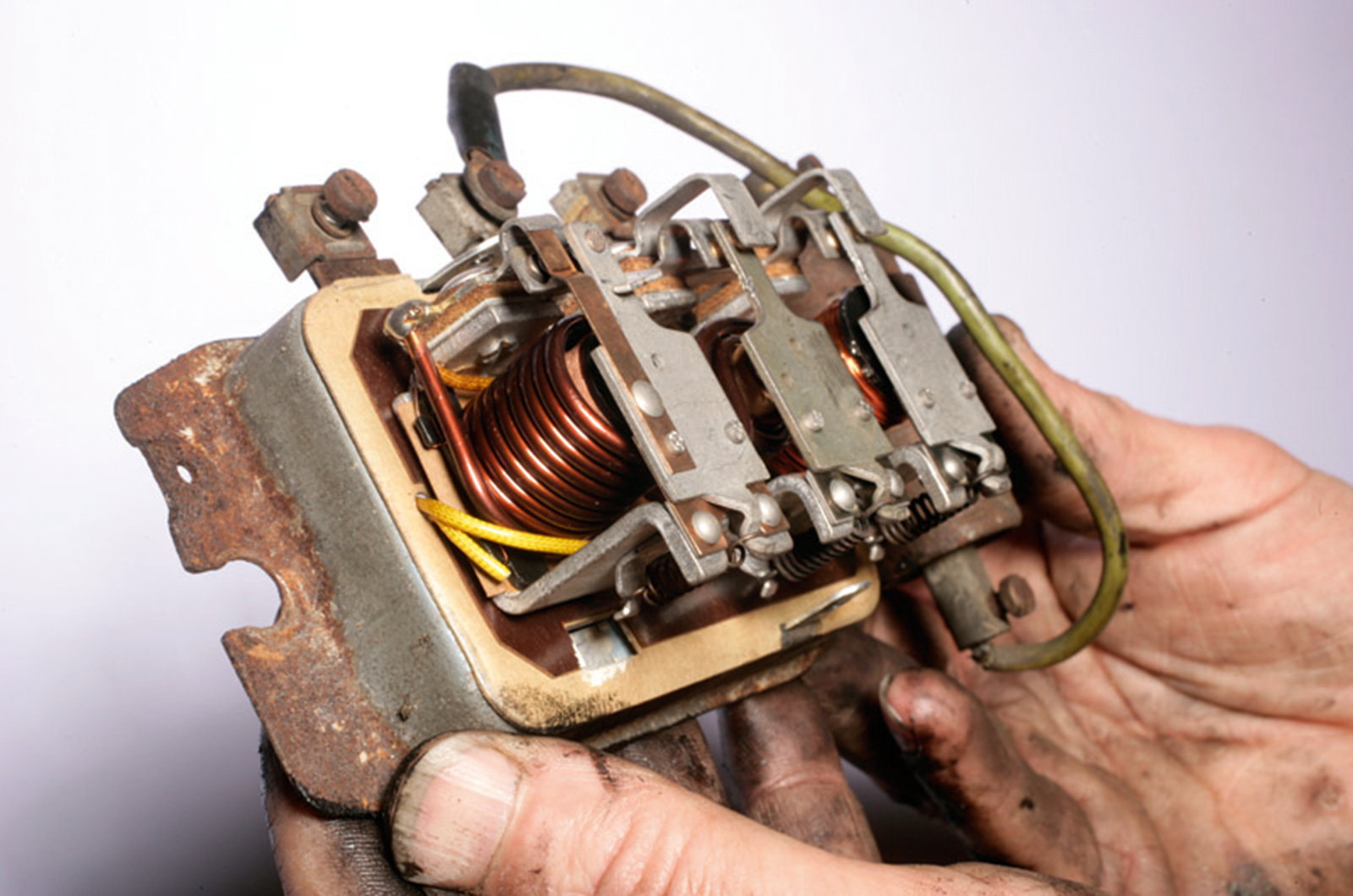 Classic & Sports Car – How to… overhaul your classic car’s dynamo