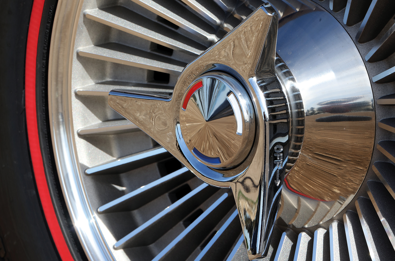 Classic & Sports Car – Transatlantic tussle: Chevrolet Corvette vs Jaguar E-type