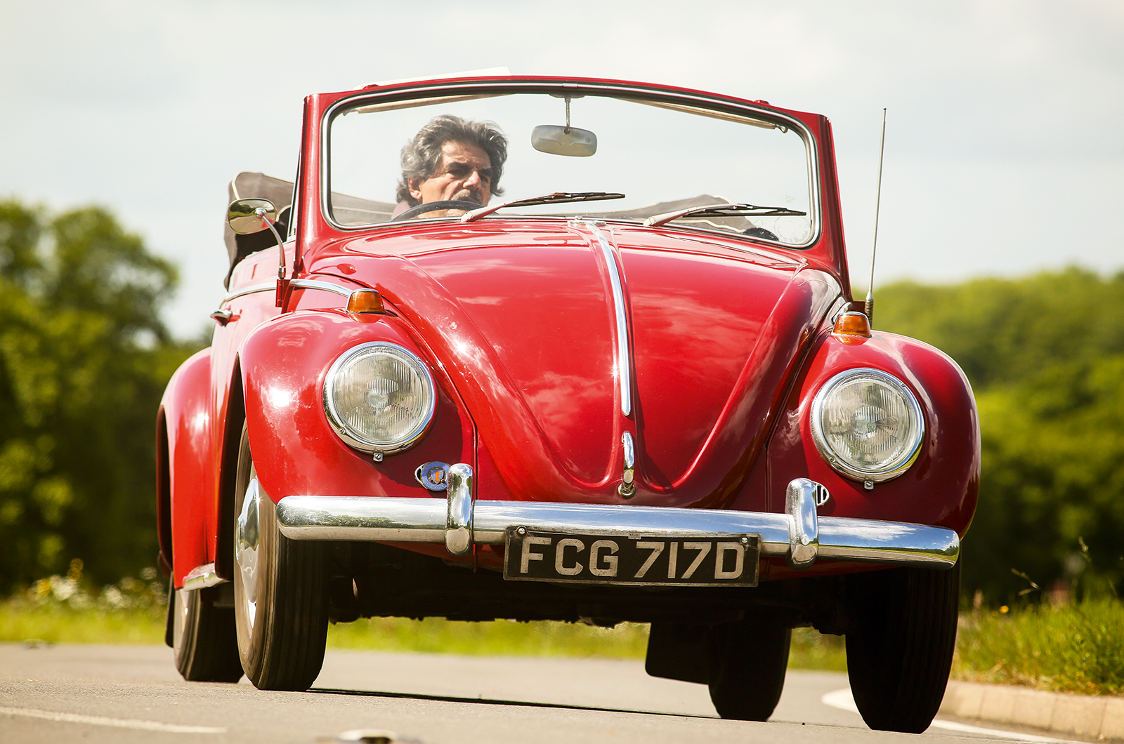 Classic & Sports Car – Sixties summer stunners: Herald vs Beetle vs Caravelle
