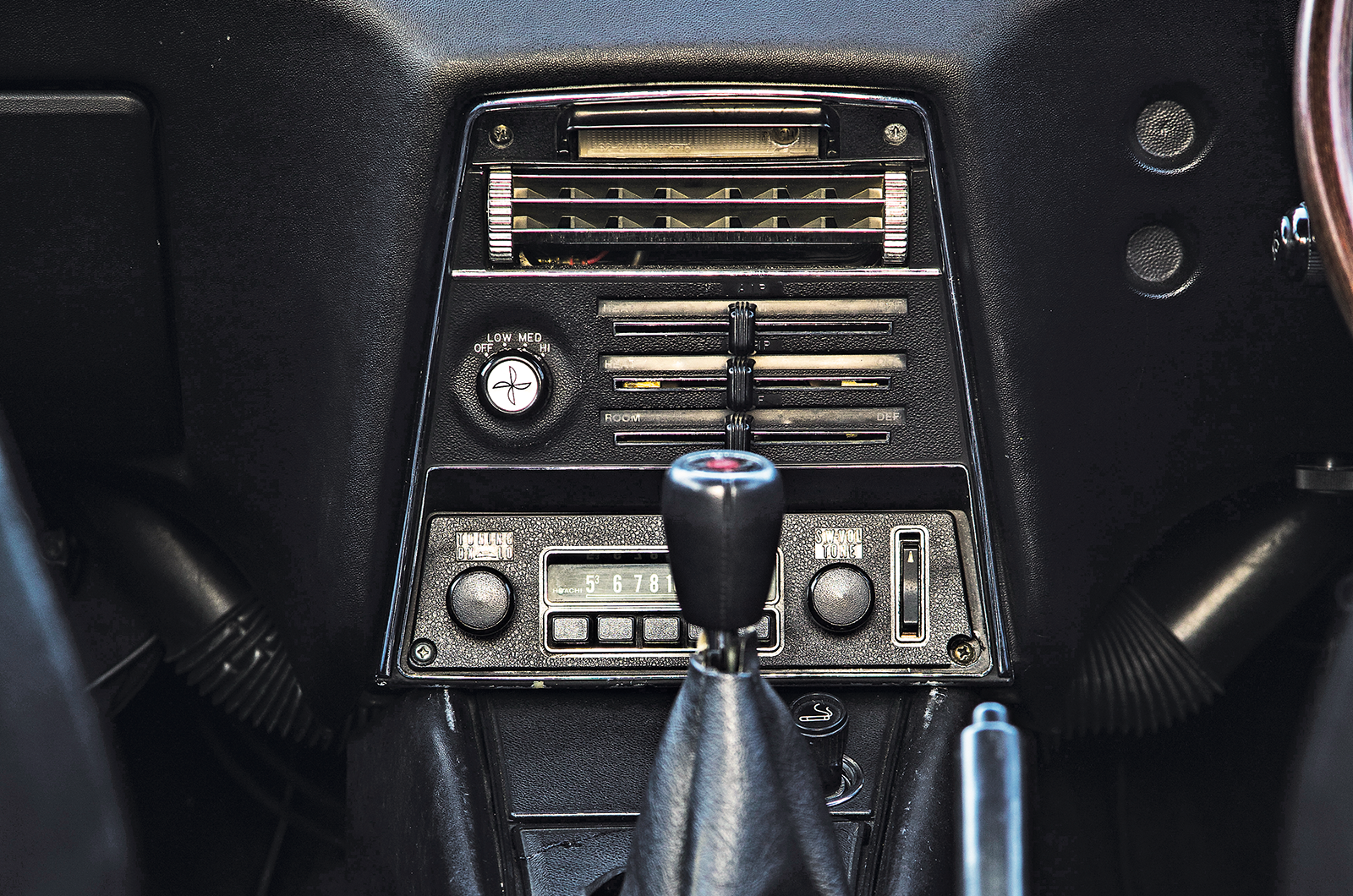 Classic & Sports Car – 240Z: Nissan’s new broom