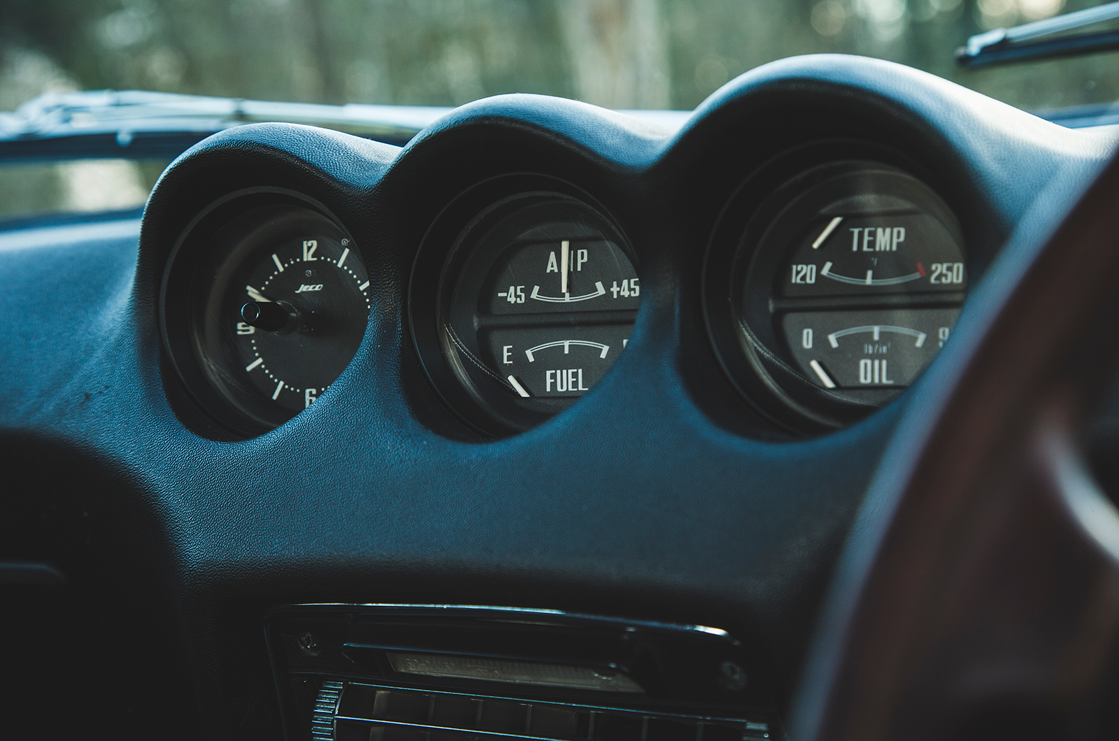 Classic & Sports Car – 240Z: Nissan’s new broom