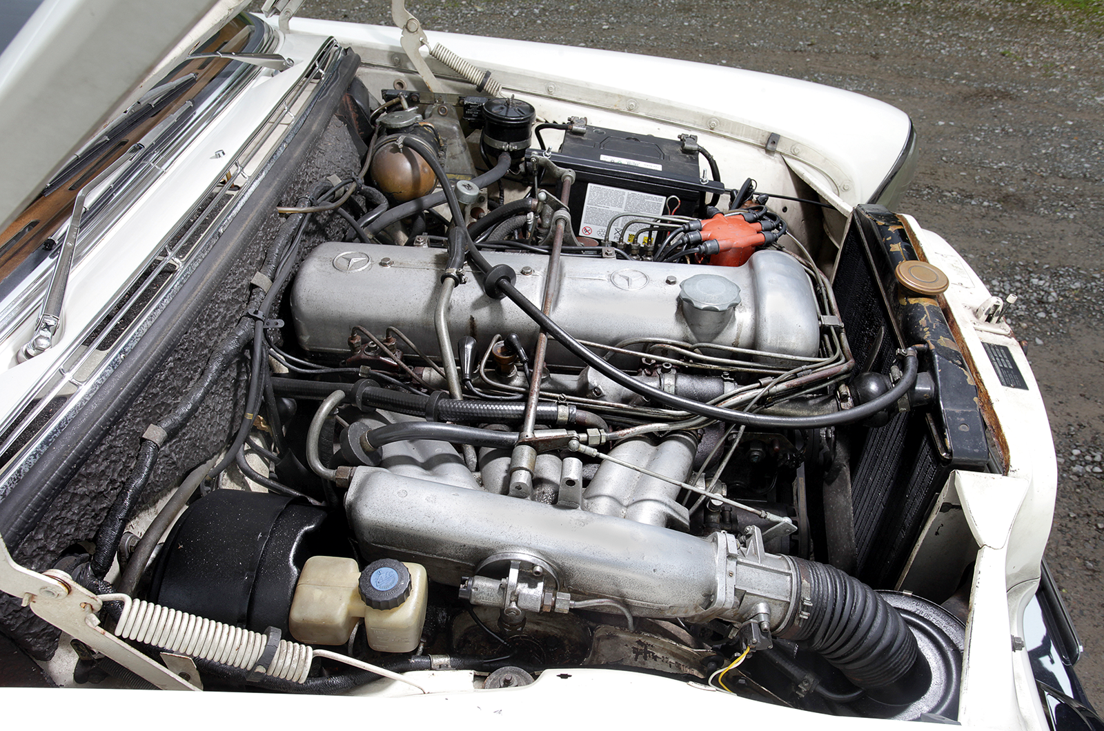 Classic & Sports Car – Engineered for excellence: Lancia Flaminia vs Mercedes-Benz 300SE