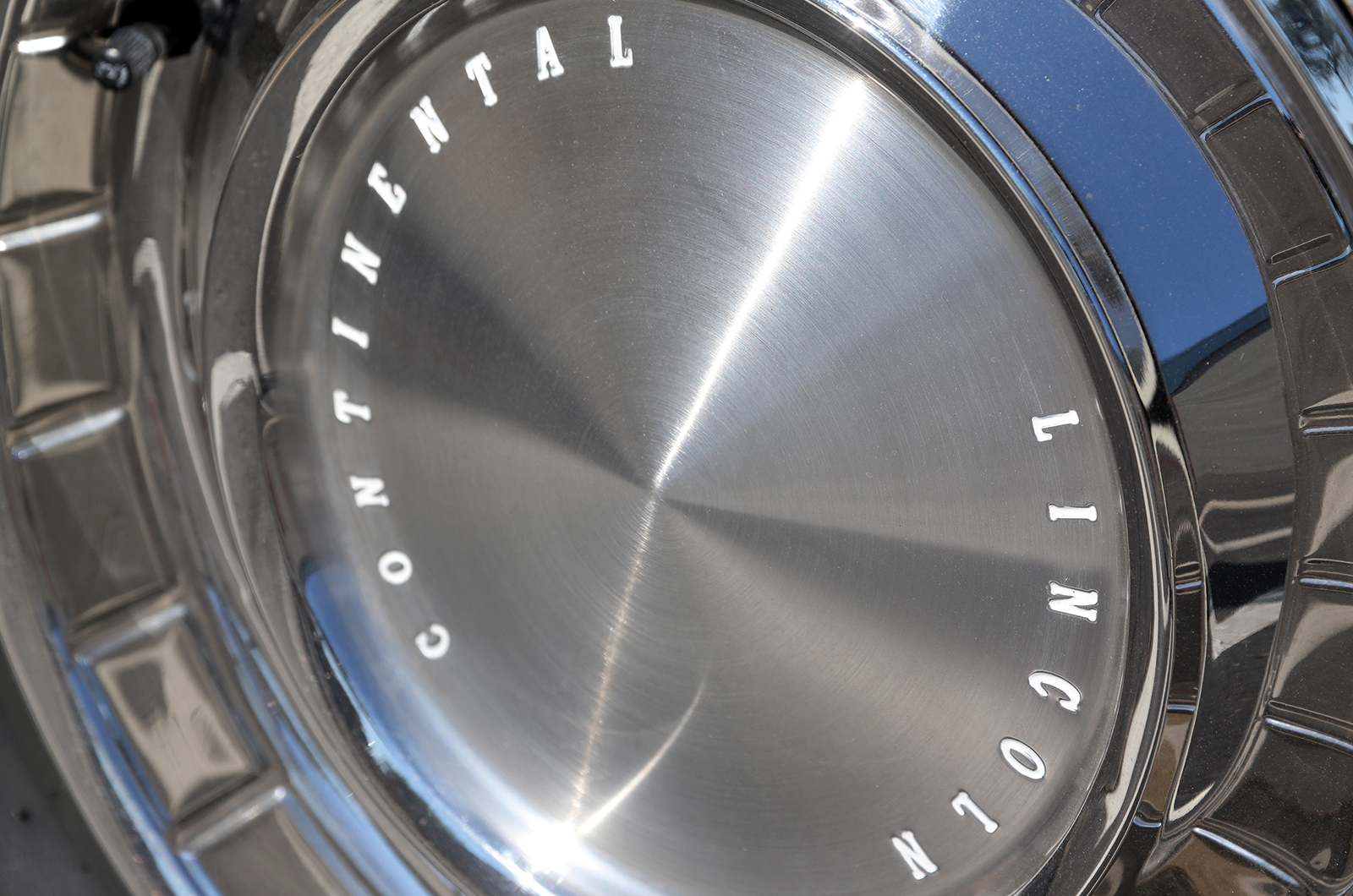 Classic & Sports Car – Continental shift: driving the Lincoln Continental