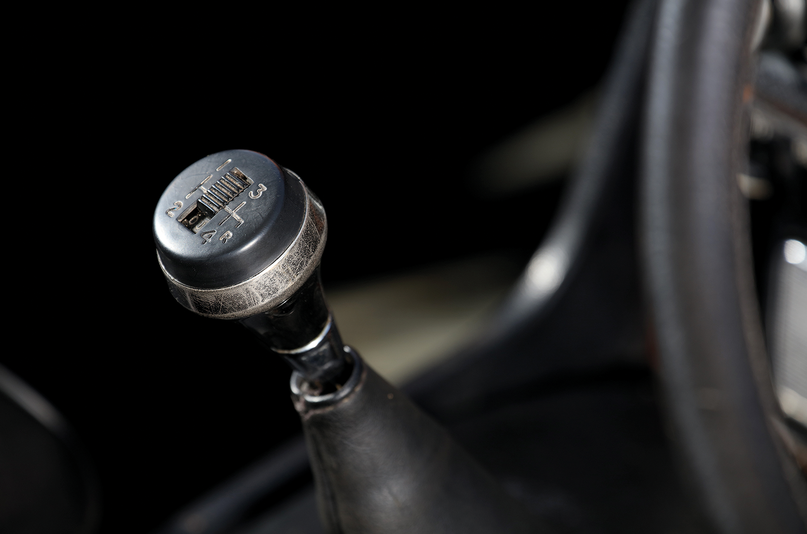 Classic & Sports Car – Estates of mind: Triumph PI Estate vs Range Rover