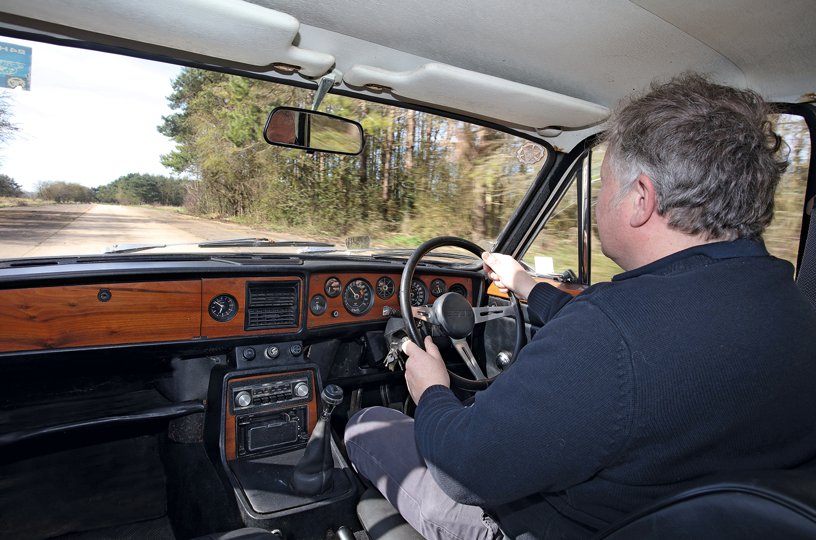 Classic & Sports Car – Estates of mind: Triumph PI Estate vs Range Rover