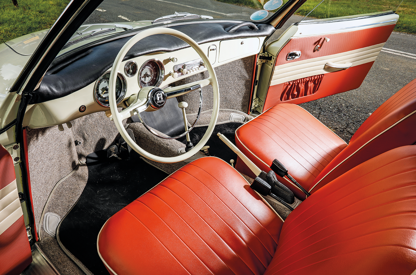 Classic & Sports Car – The award-winning Volkswagen Karmann Ghia that punches above its weight