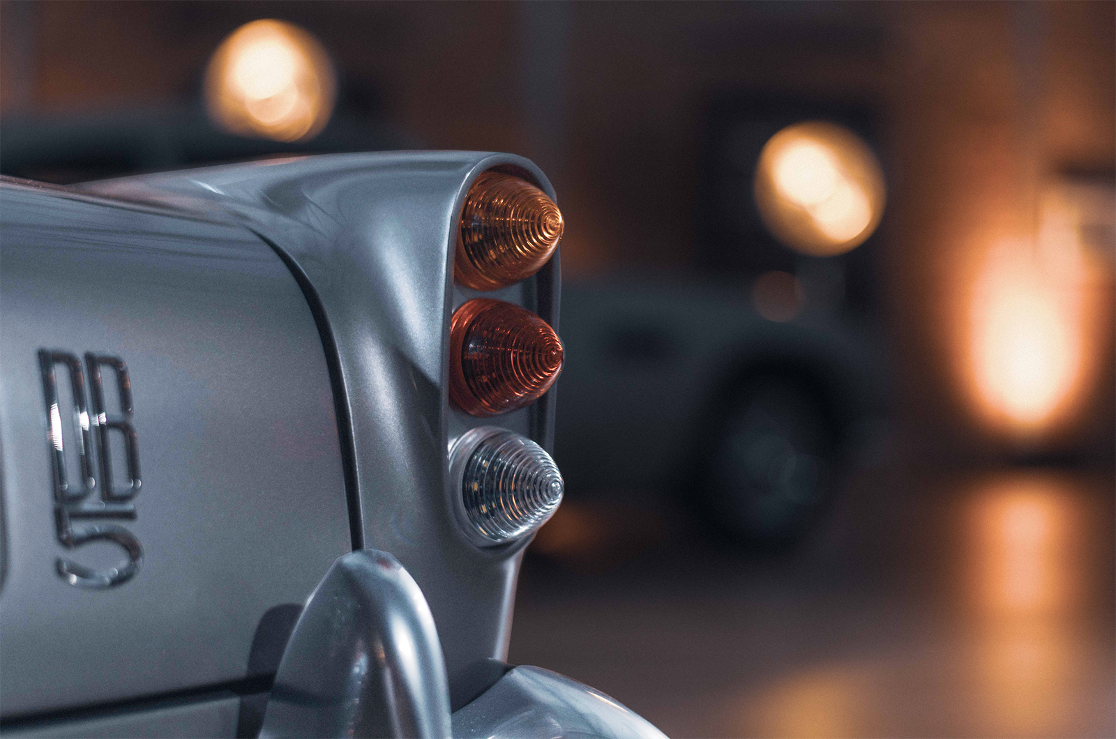 Classic & Sports Car – Aston Martin DB5 Junior revealed