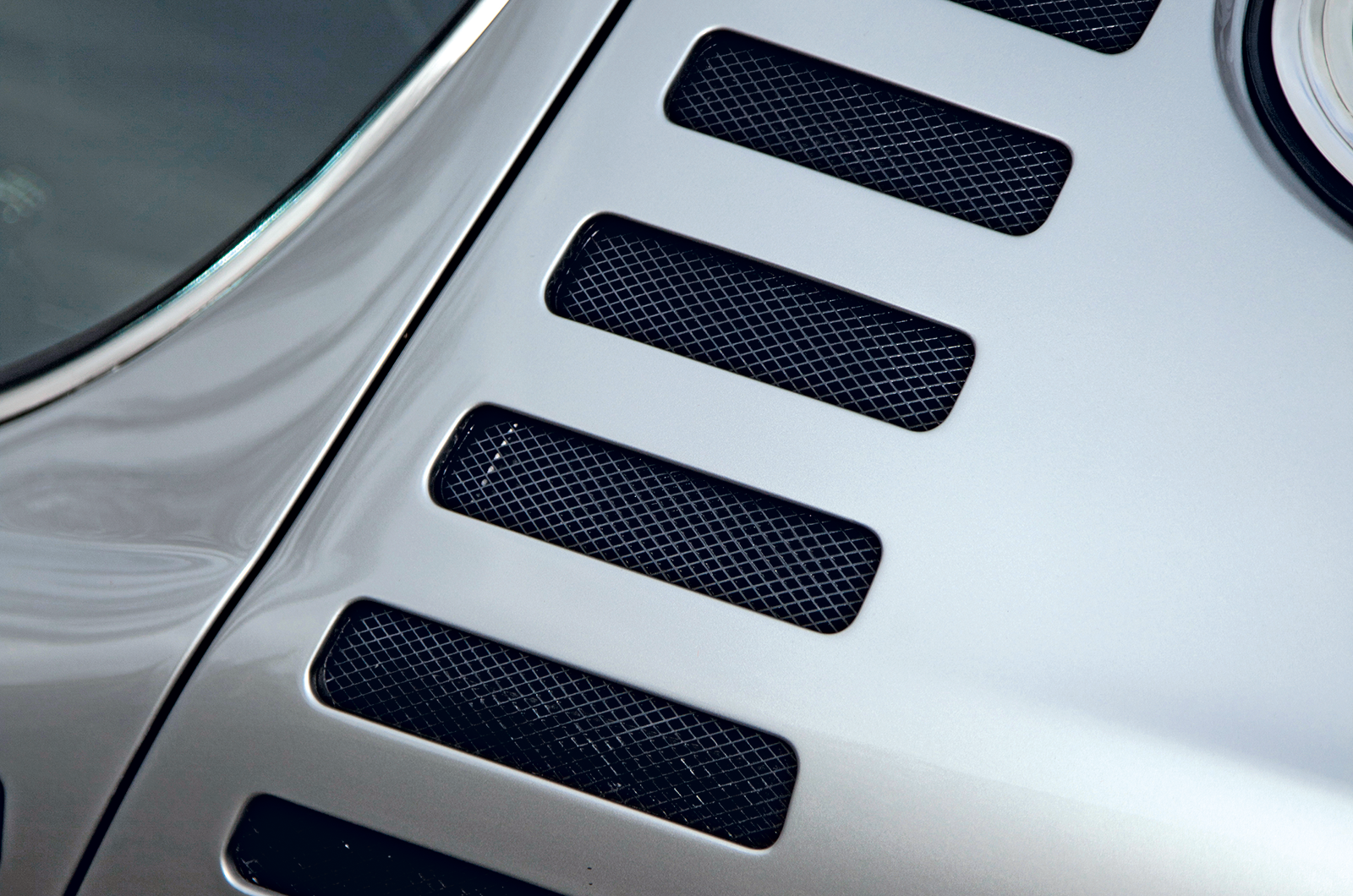 Classic & Sports Car – Flawed diamond: Alfa Romeo Montreal