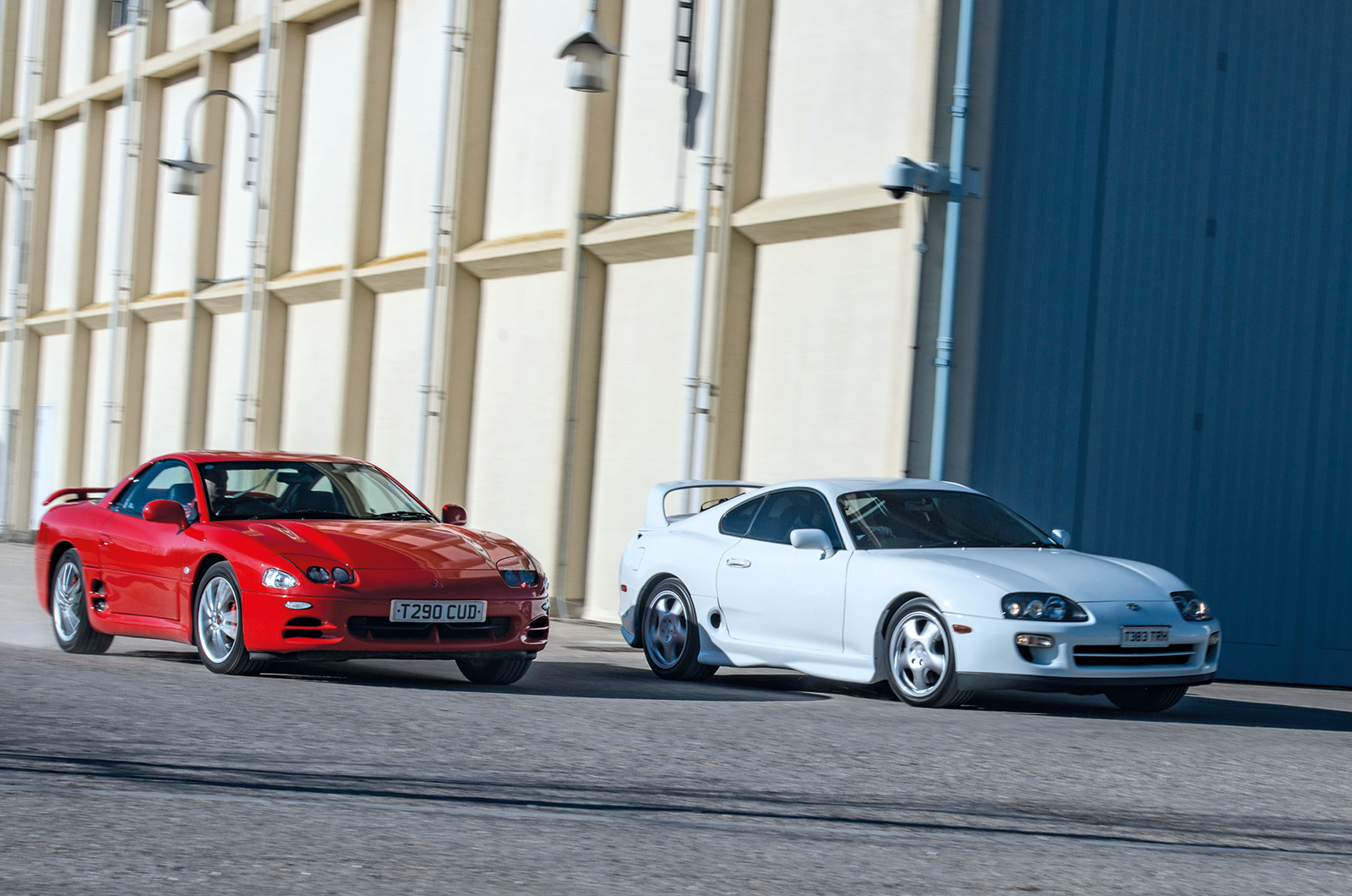Classic & Sports Car – Street fighters: Mitsubishi 3000GT vs Toyota Supra vs Nissan 300ZX