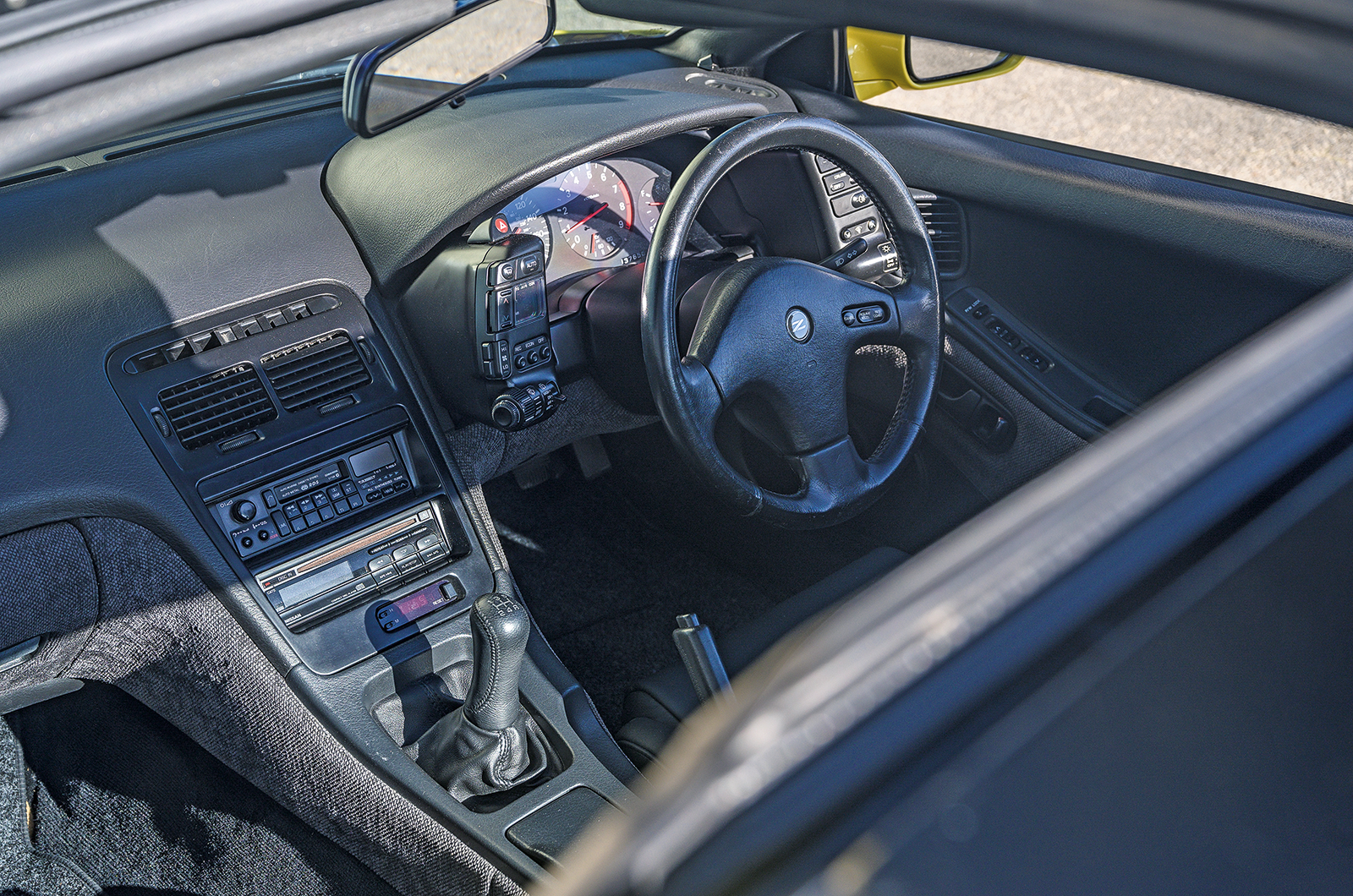 Classic & Sports Car – Street fighters: Mitsubishi 3000GT vs Toyota Supra vs Nissan 300ZX