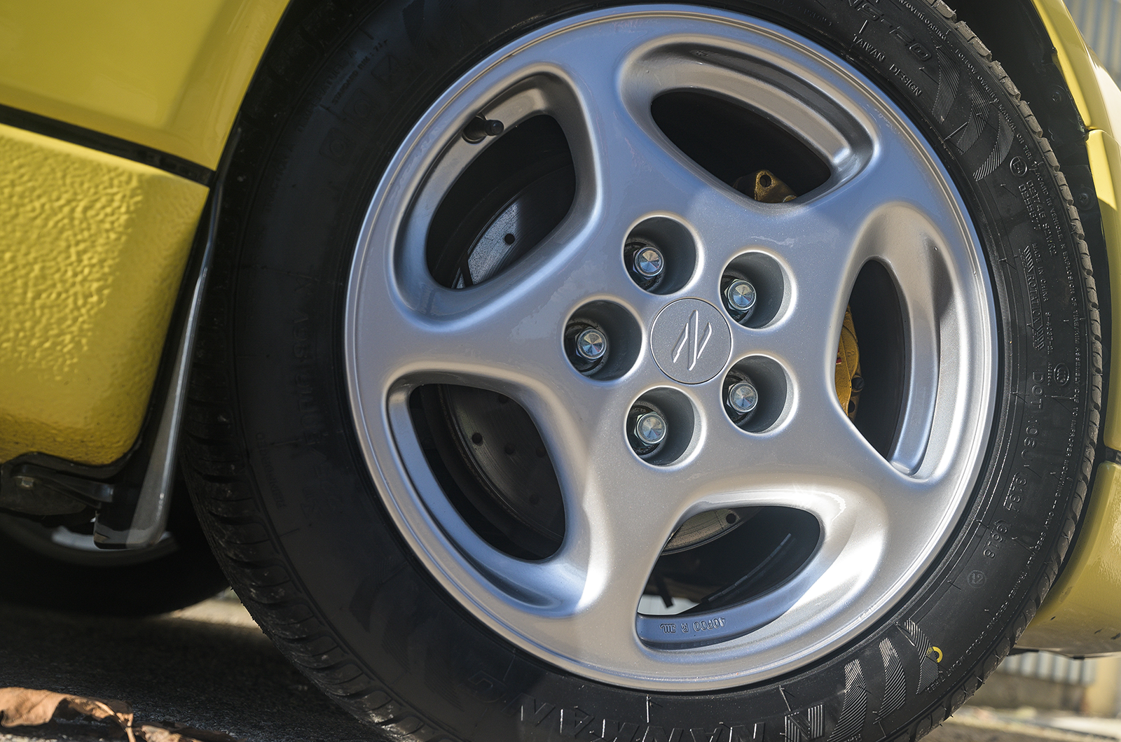 Classic & Sports Car – Street fighters: Mitsubishi 3000GT vs Toyota Supra vs Nissan 300ZX