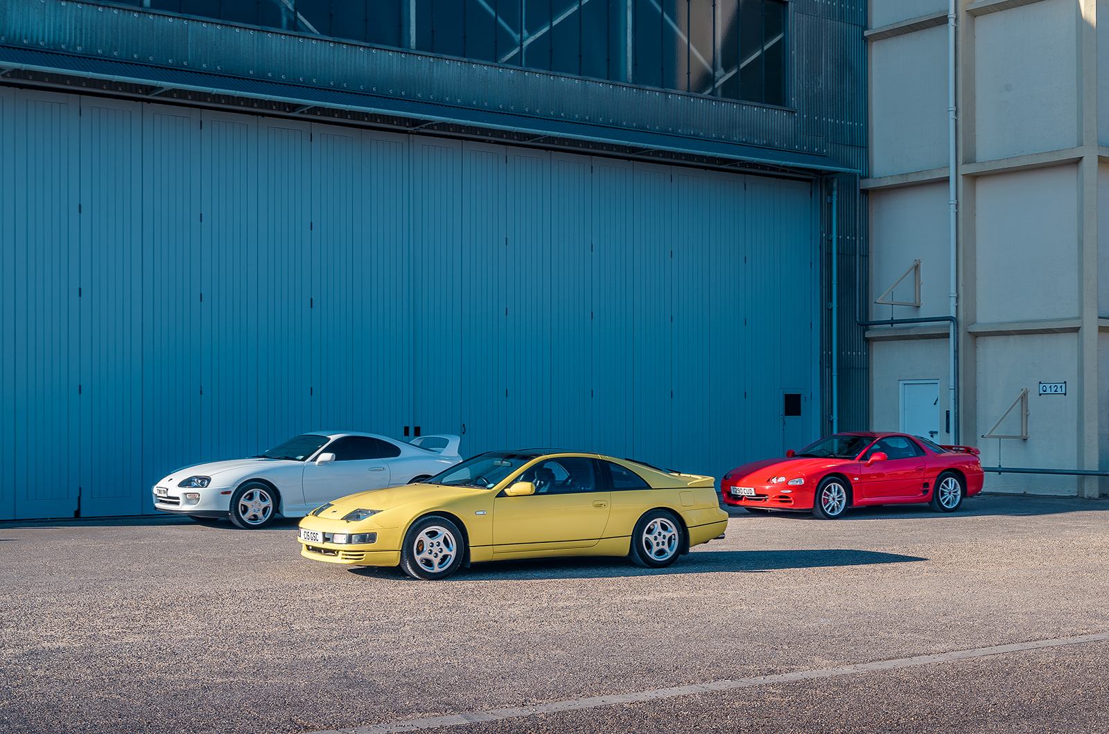 Classic & Sports Car – Street fighters: Mitsubishi 3000GT vs Toyota Supra vs Nissan 300ZX