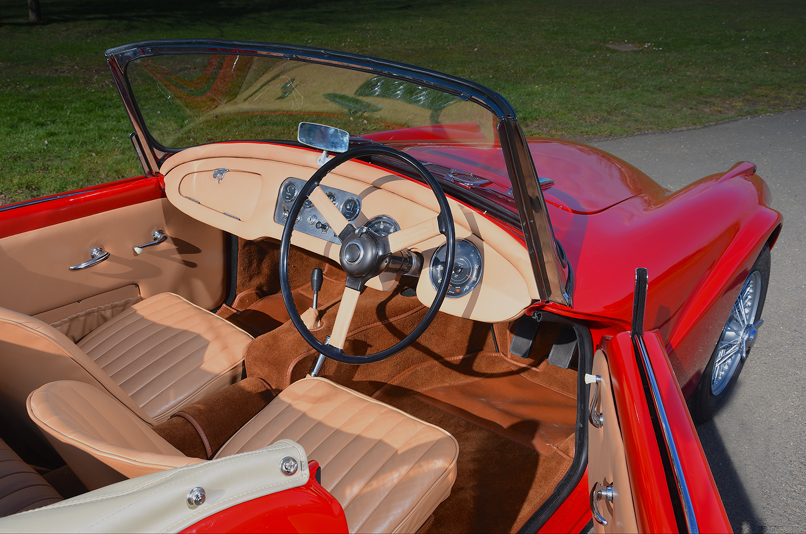 Classic & Sports Car – The Daimler Dart that never was – and the earliest SP250