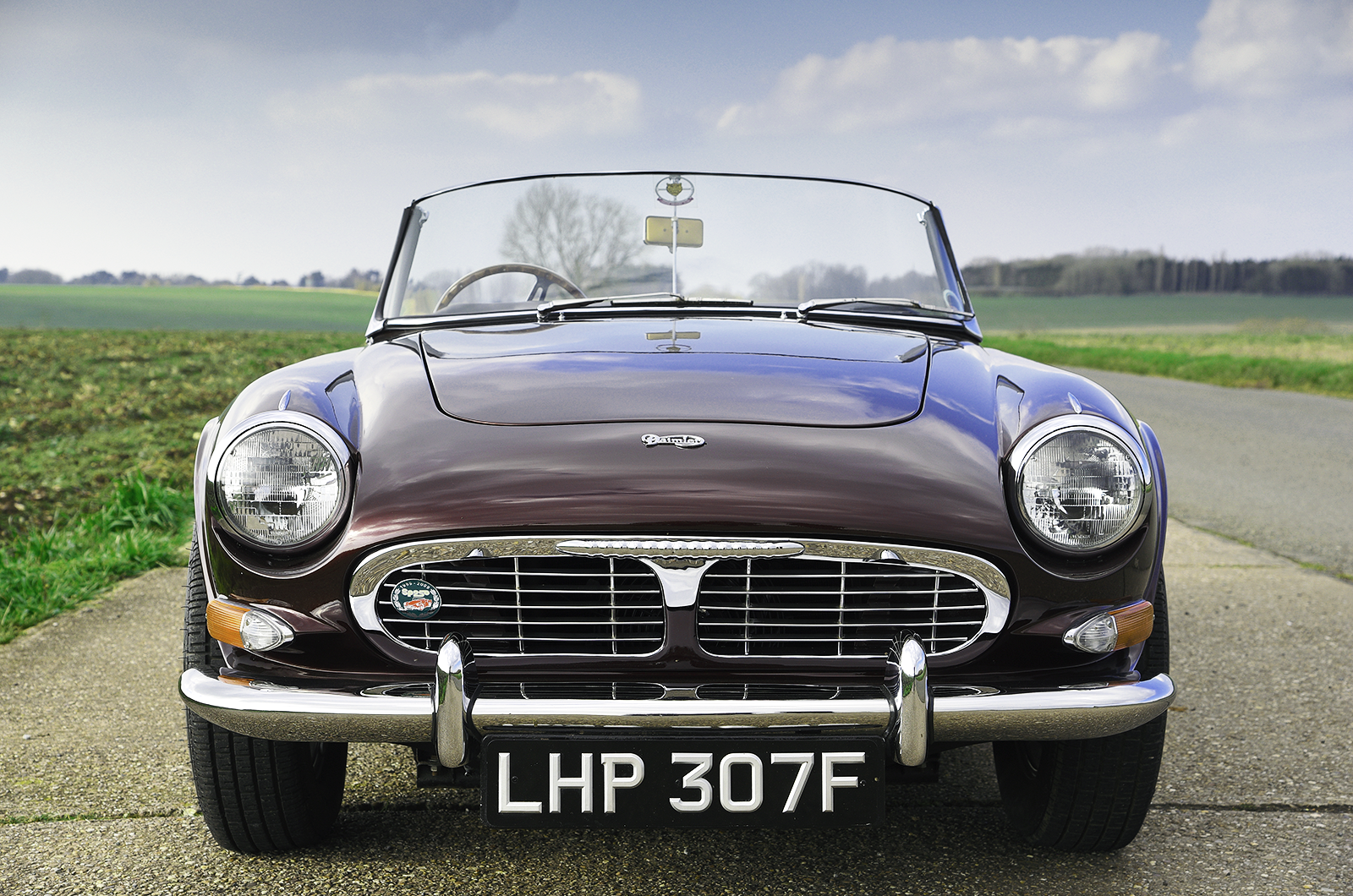Classic & Sports Car – The Daimler Dart that never was – and the earliest SP250