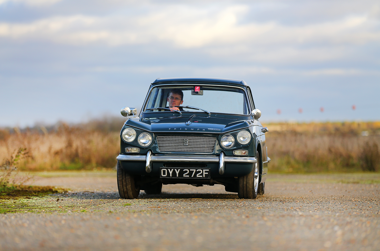 Classic & Sports Car – Budget sporting saloons: Triumph Vitesse vs Vauxhall Viva GT