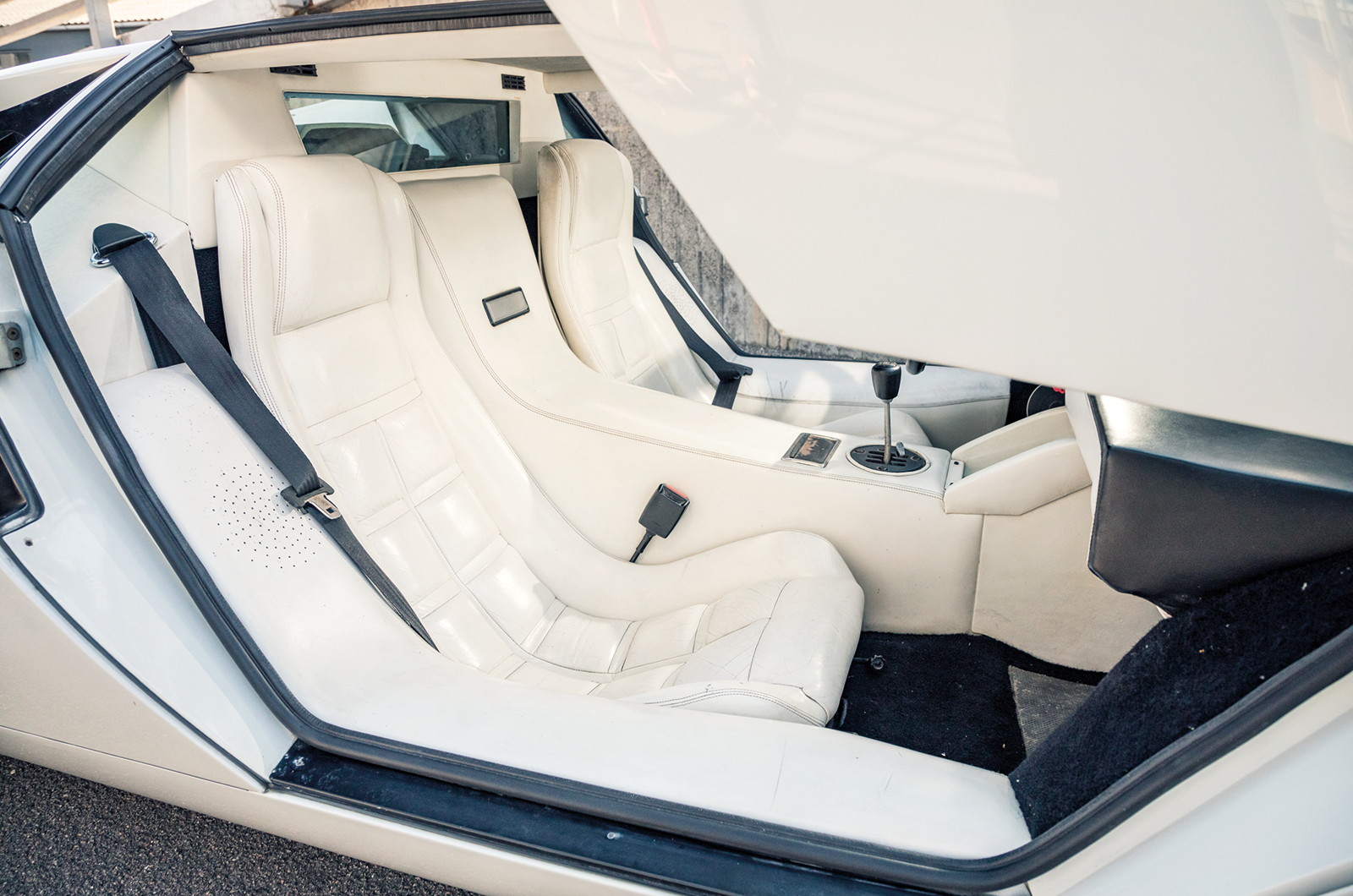 Classic & Sports Car – ’80s supercar shootout: Lamborghini Countach vs Porsche 911 turbo vs Ferrari Testarossa