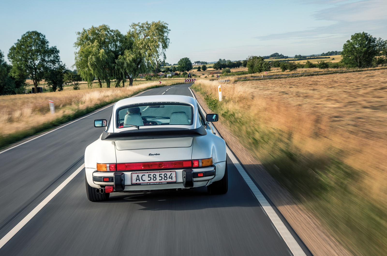 Classic & Sports Car – ’80s supercar shootout: Lamborghini Countach vs Porsche 911 turbo vs Ferrari Testarossa