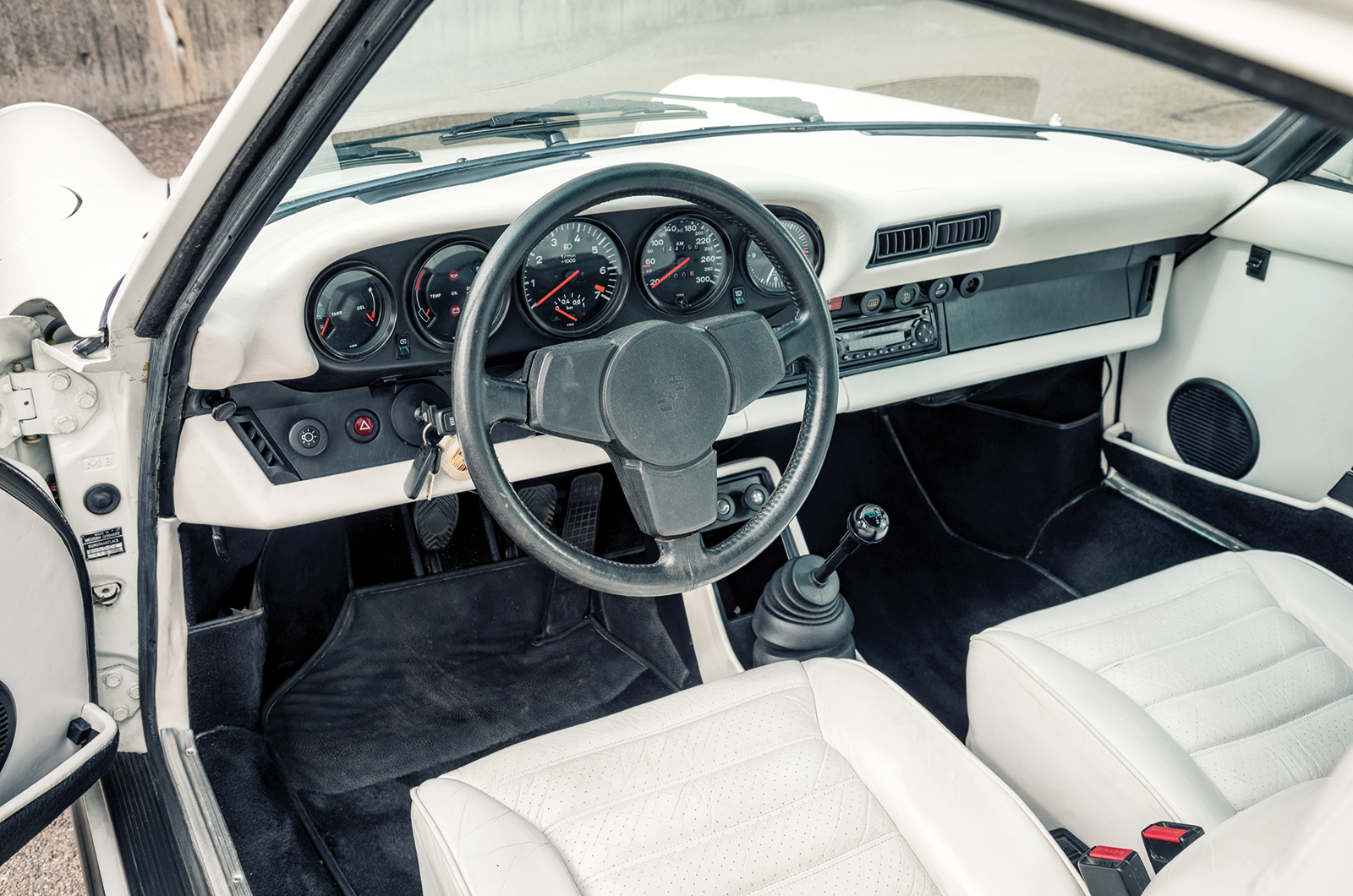 Classic & Sports Car – ’80s supercar shootout: Lamborghini Countach vs Porsche 911 turbo vs Ferrari Testarossa