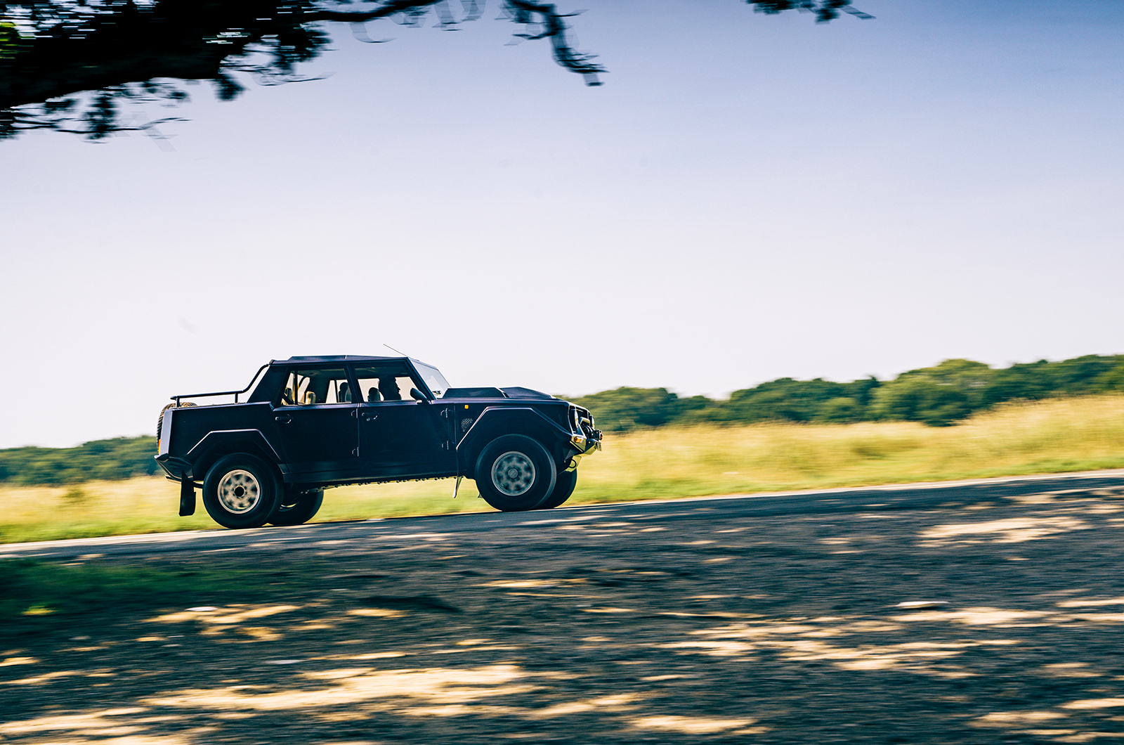 Classic & Sports Car – The Lamborghini LM002: absurd yet enchanting