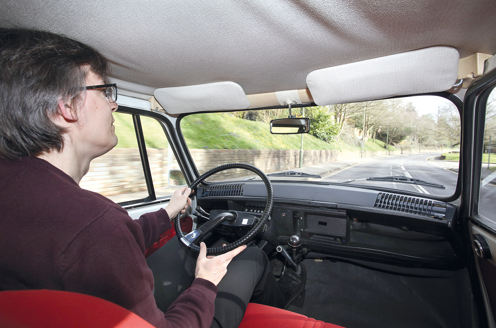 Classic & Sports Car – Love is in the air: Honda N360, Citroën Ami 8 and Volkswagen Beetle