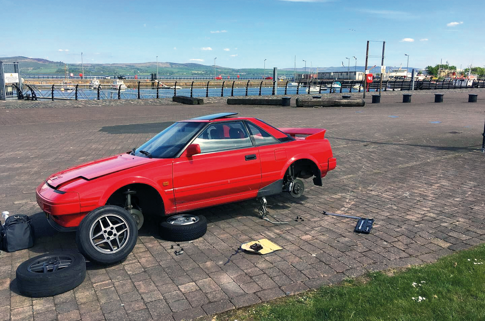 Classic & Sports Car – Your classic: Toyota MR2