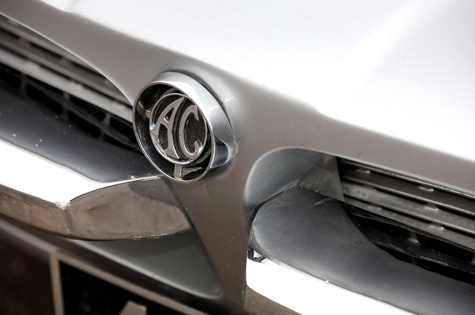 Classic & Sports Car – AC 428: a Cobra for the jet set