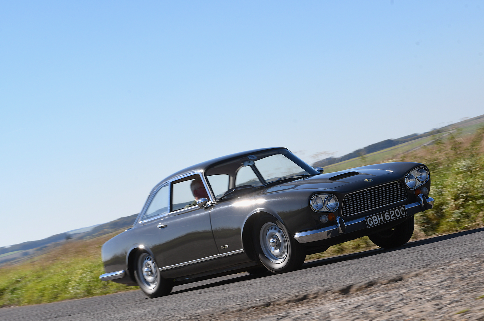 Classic & Sports Car – Transatlantic hybrids: Bristol 407, Jensen C-V8 and Gordon-Keeble GK1