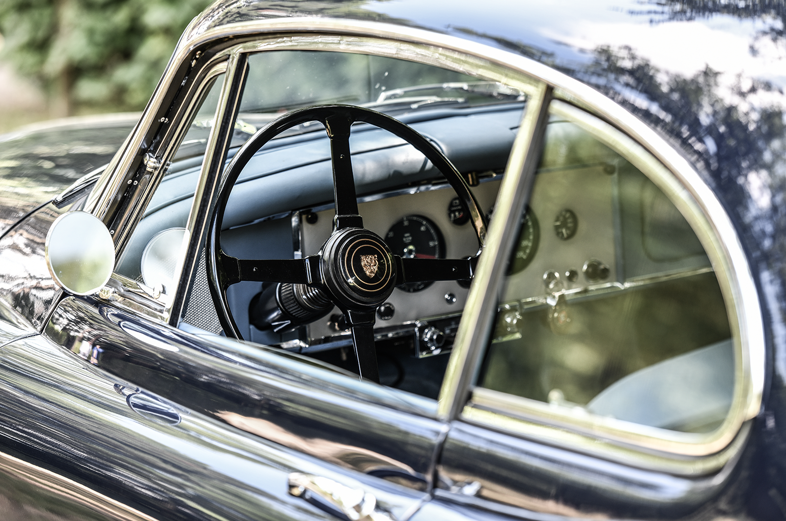 Classic & Sports Car – Jaguar XK150: the Big Cat that came home