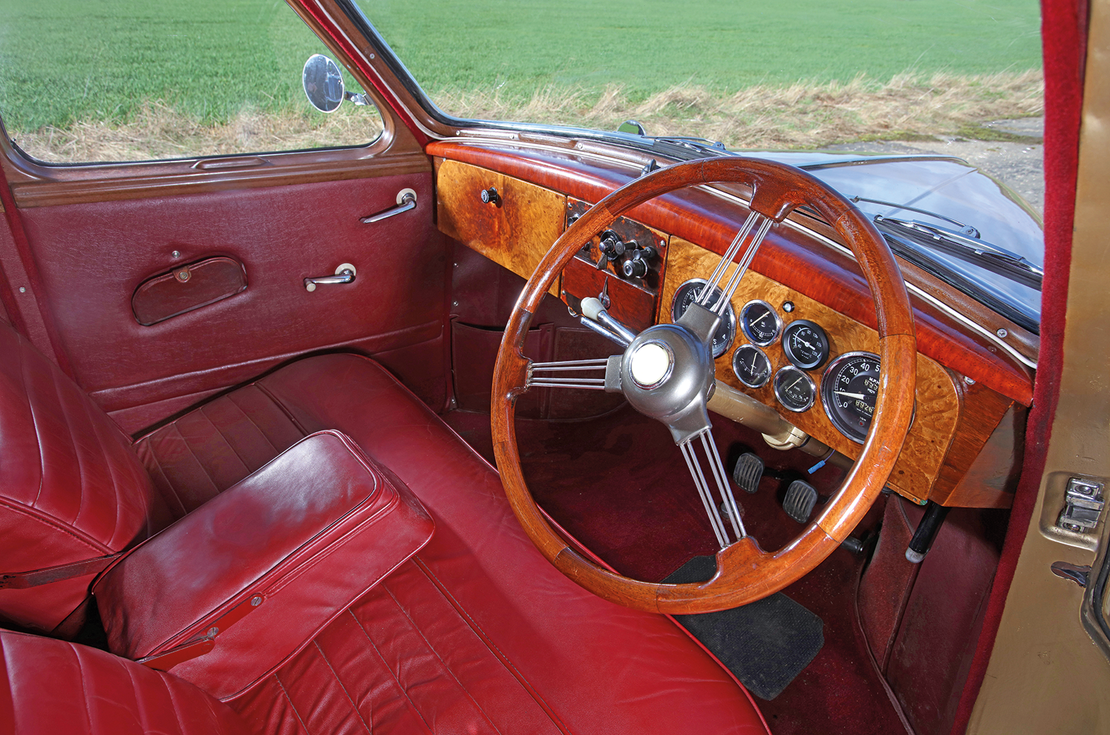 Classic & Sports Car – Going with the flow: Lancia Aprilia vs Jowett Javelin