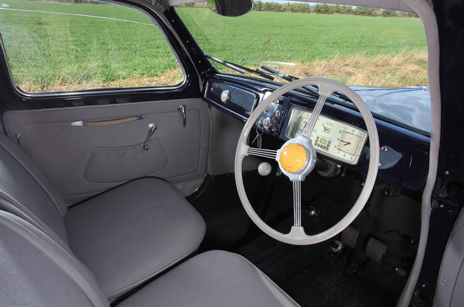 Classic & Sports Car – Going with the flow: Lancia Aprilia vs Jowett Javelin