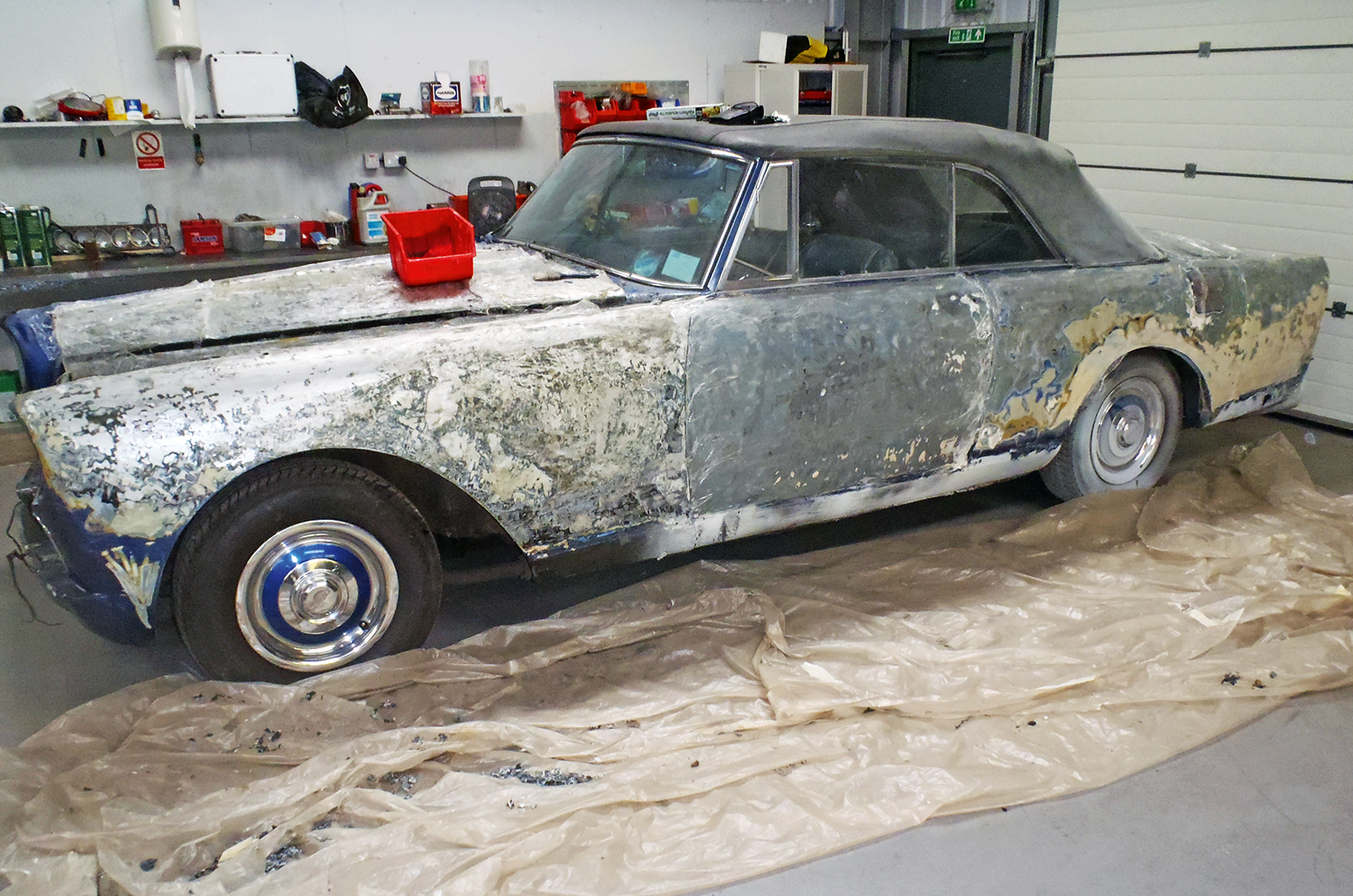 Classic & Sports Car – Perfection? This is a stunning Bentley S2 Park Ward Continental restoration