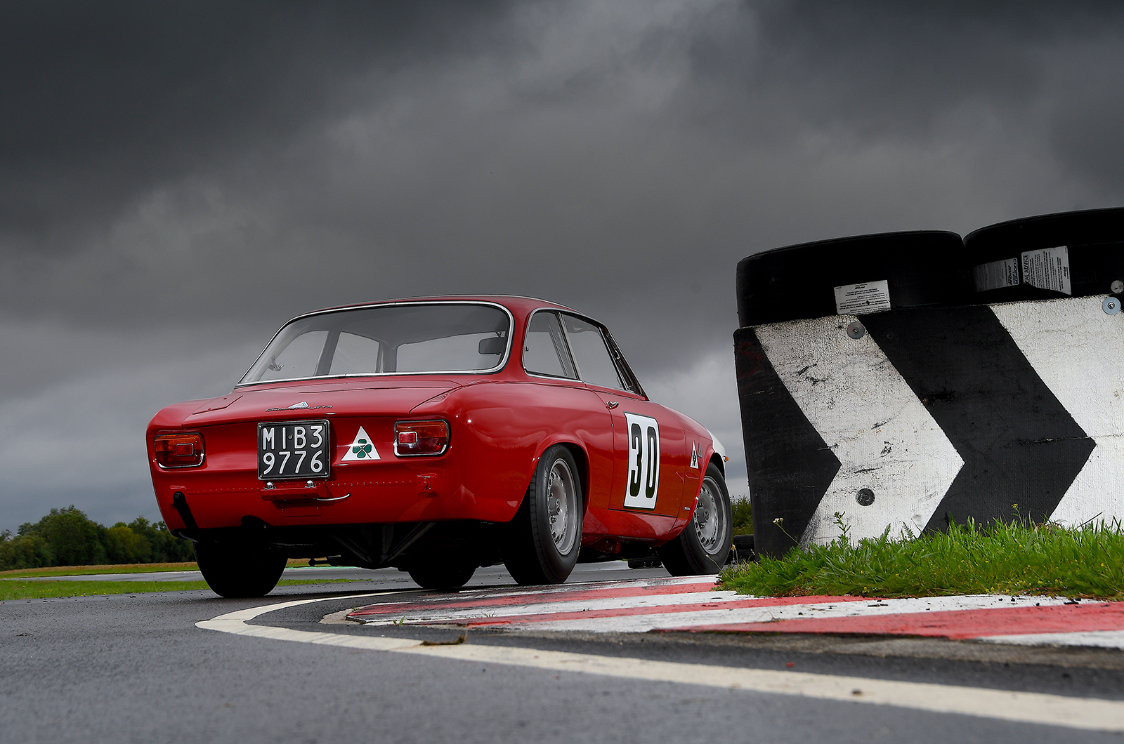 Classic & Sports Car – Driving Jochen Rindt’s Alfa Romeo GTA