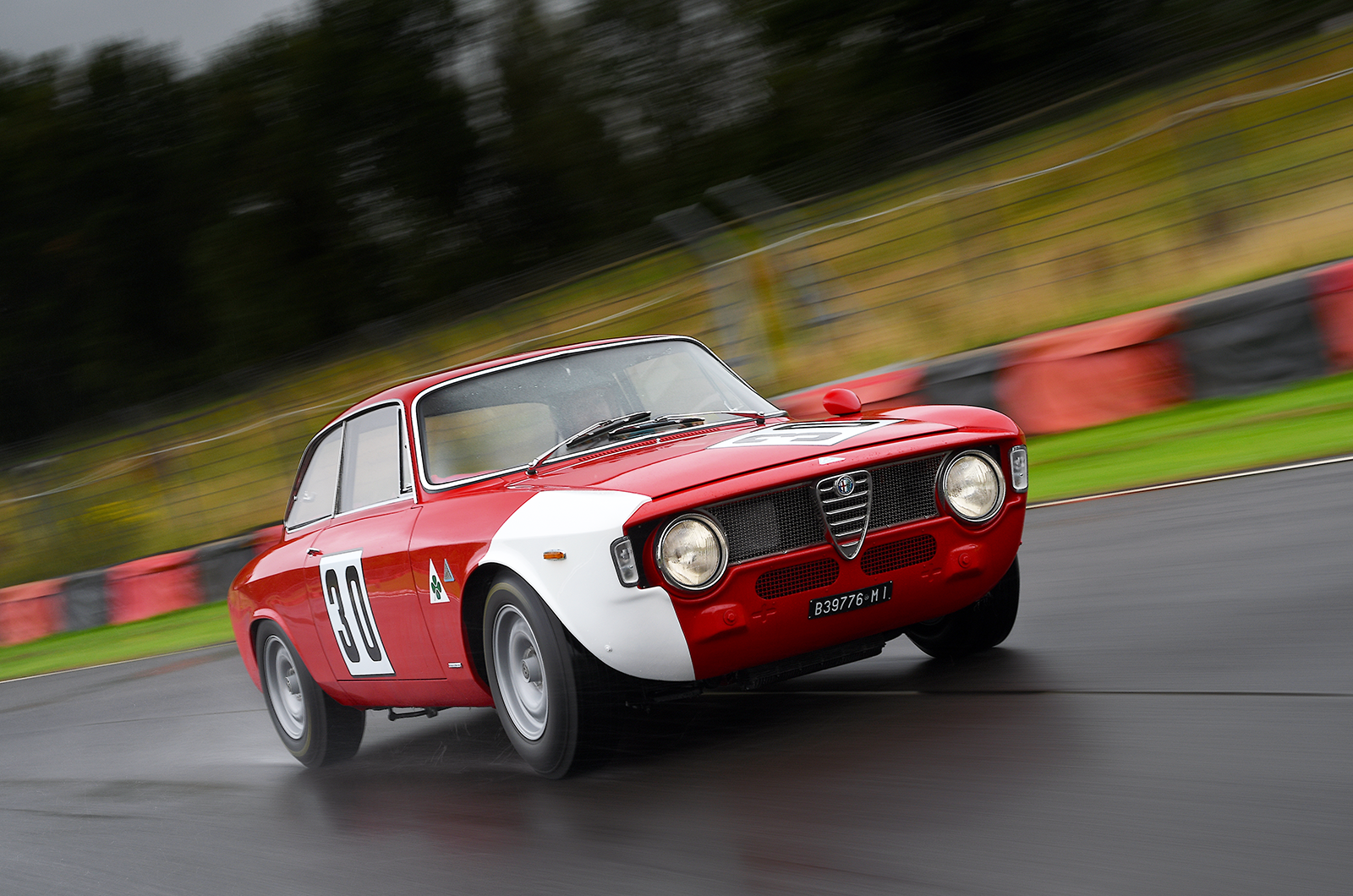 Classic & Sports Car – Driving Jochen Rindt’s Alfa Romeo GTA